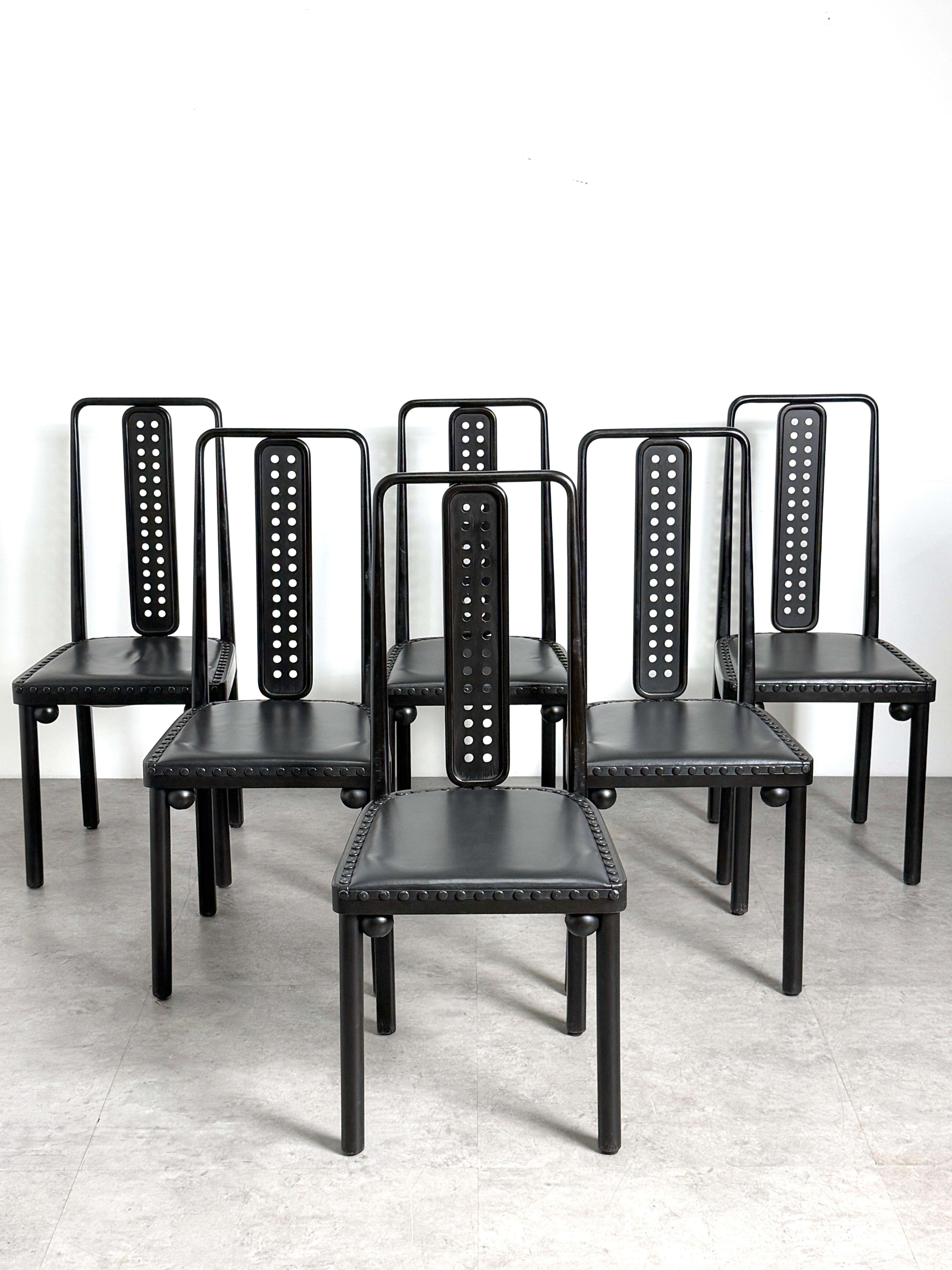 Secessione di Vienna Set di sei sedie da pranzo modello 322 in bengala e pelle nera di Josef Hoffmann in vendita