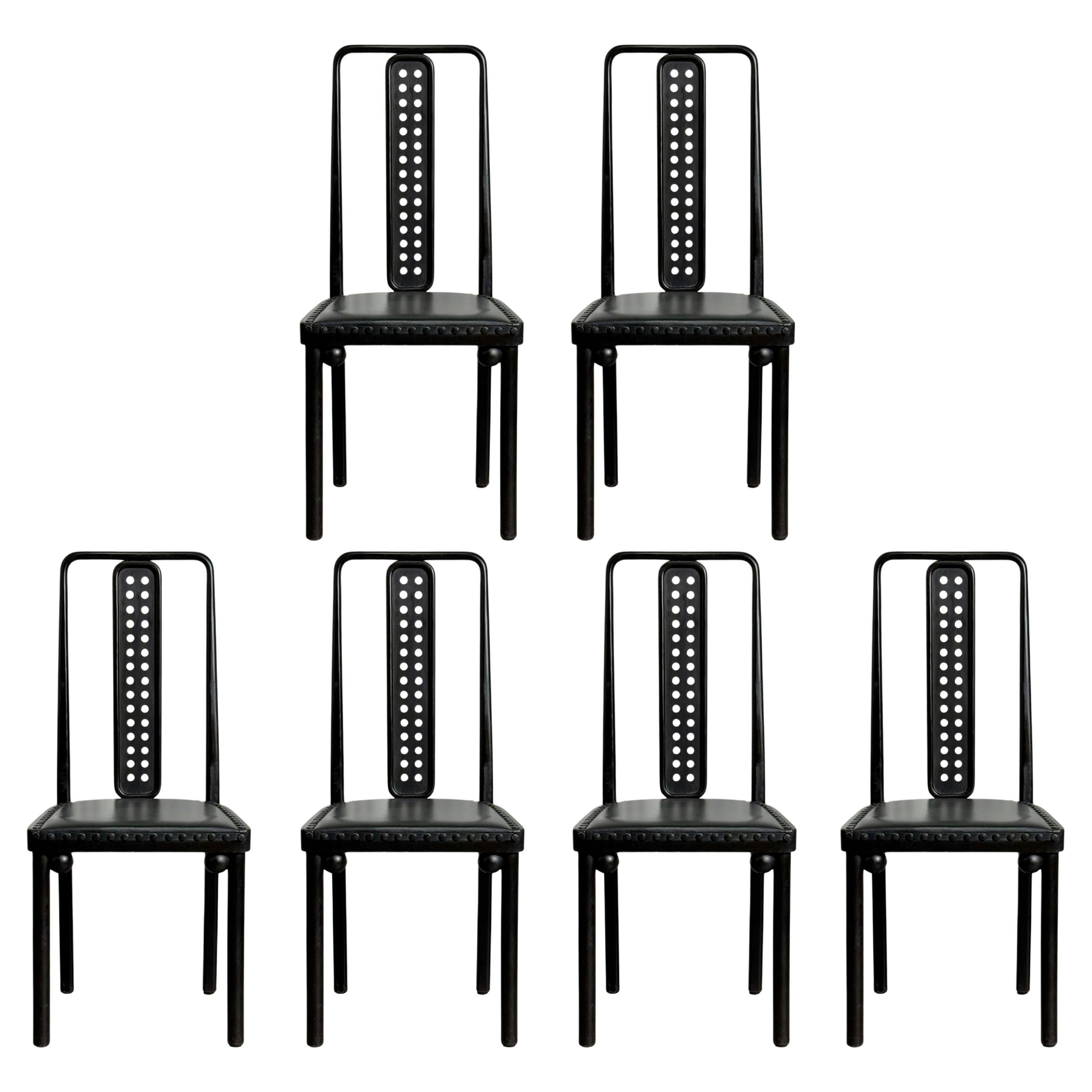 Juego de seis sillas de comedor Modelo 322 de madera curvada y cuero negro de Josef Hoffmann