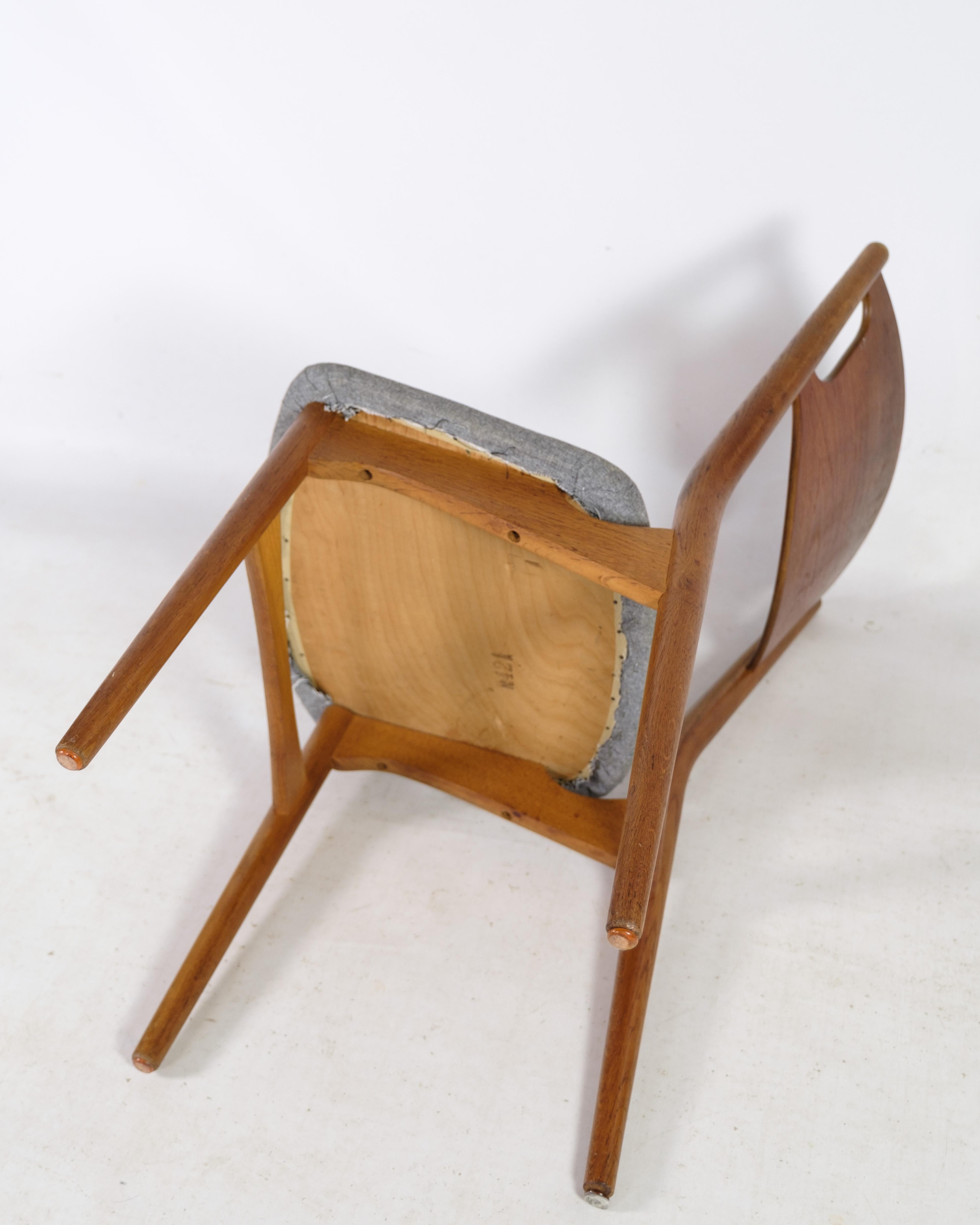 Set of Six, Model 42A, Designed by Helge Sibast, Oak & Teak, Gray Cushion, 1950s en vente 2