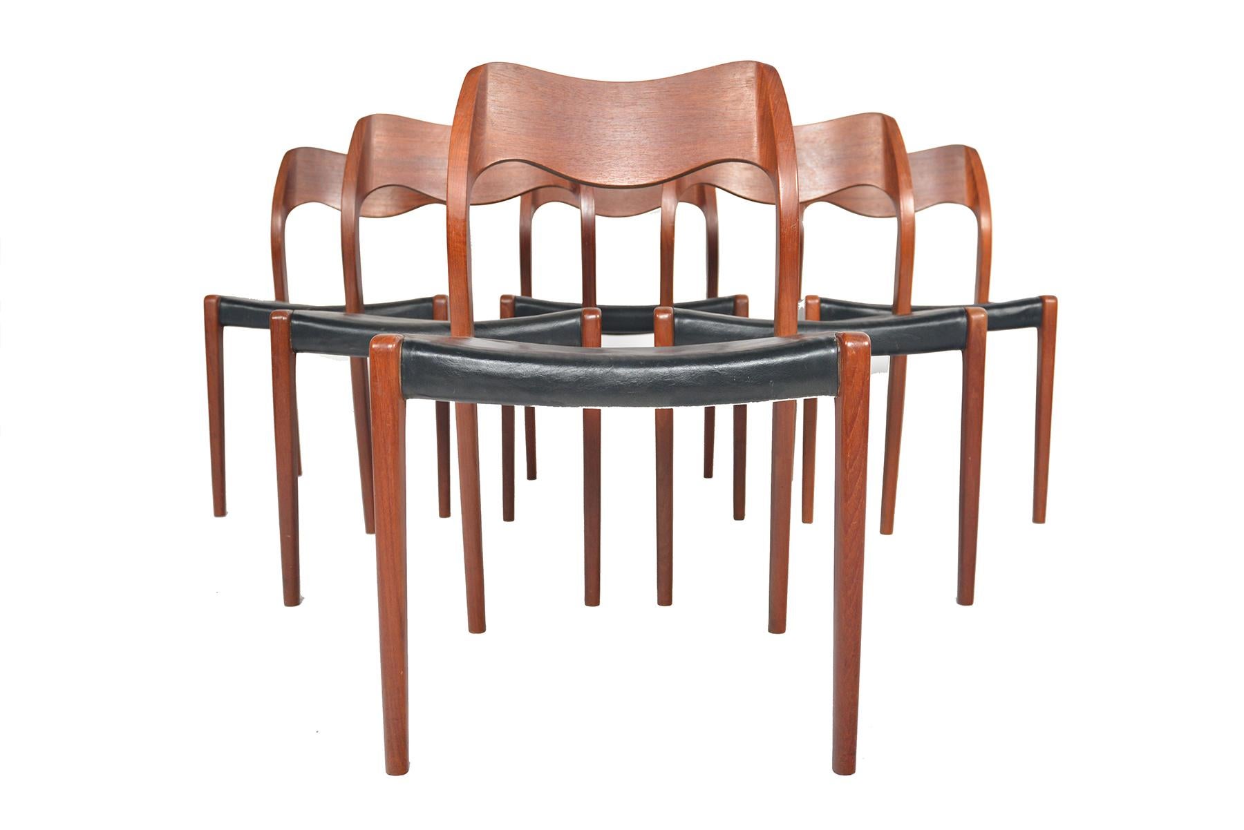 Mid-Century Modern Set of Six Model 71 Dining Chairs by Niels Otto Moller