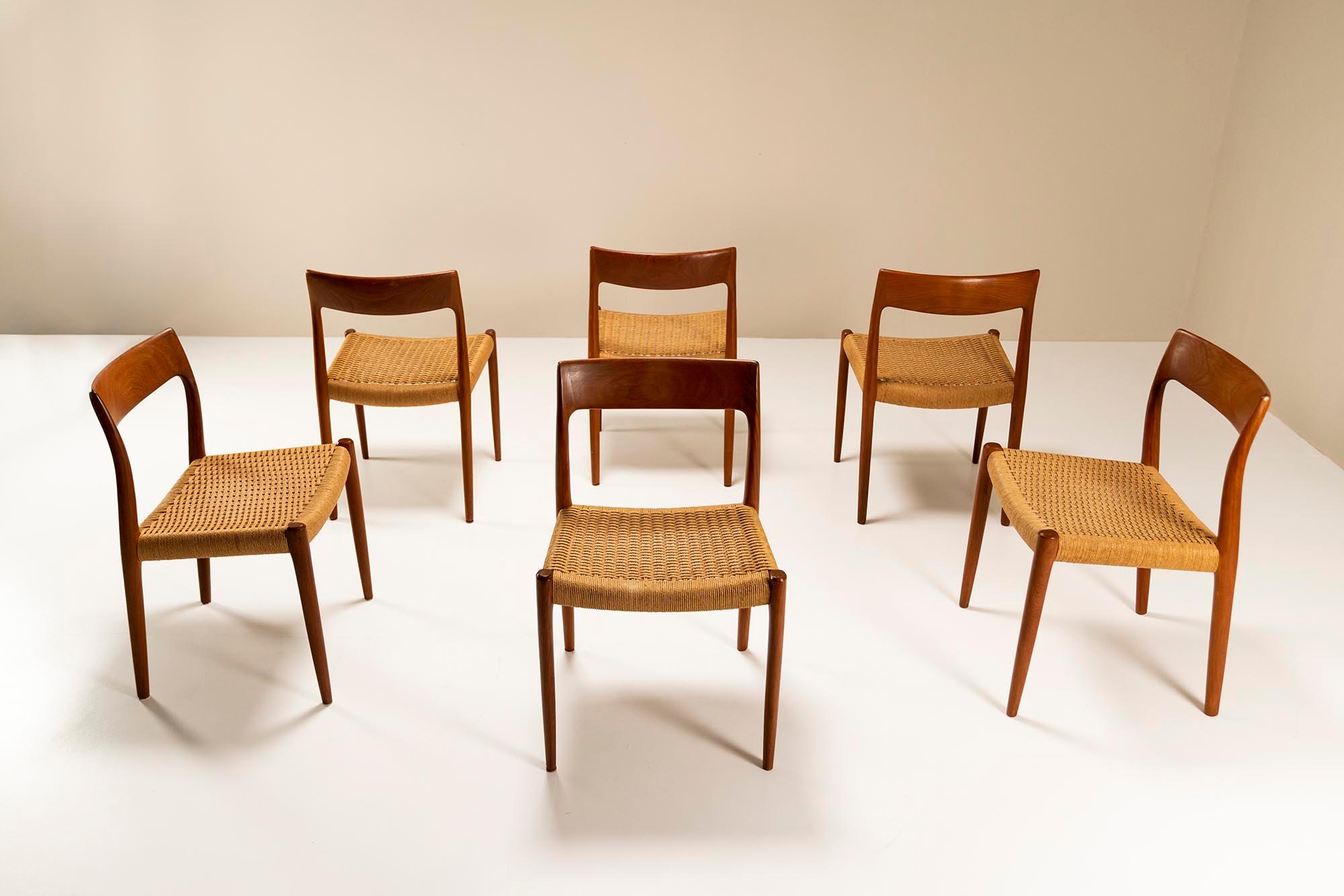 Scandinavian Modern Set of Six 'Model 77' Dining Chairs in Teak by Niels Otto Møller, Denmark, 1950s For Sale