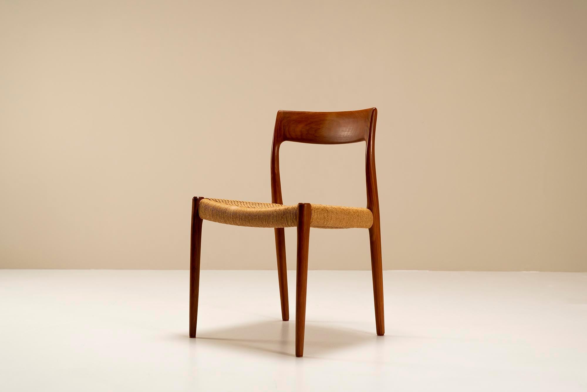 Set of Six 'Model 77' Dining Chairs in Teak by Niels Otto Møller, Denmark, 1950s For Sale 2