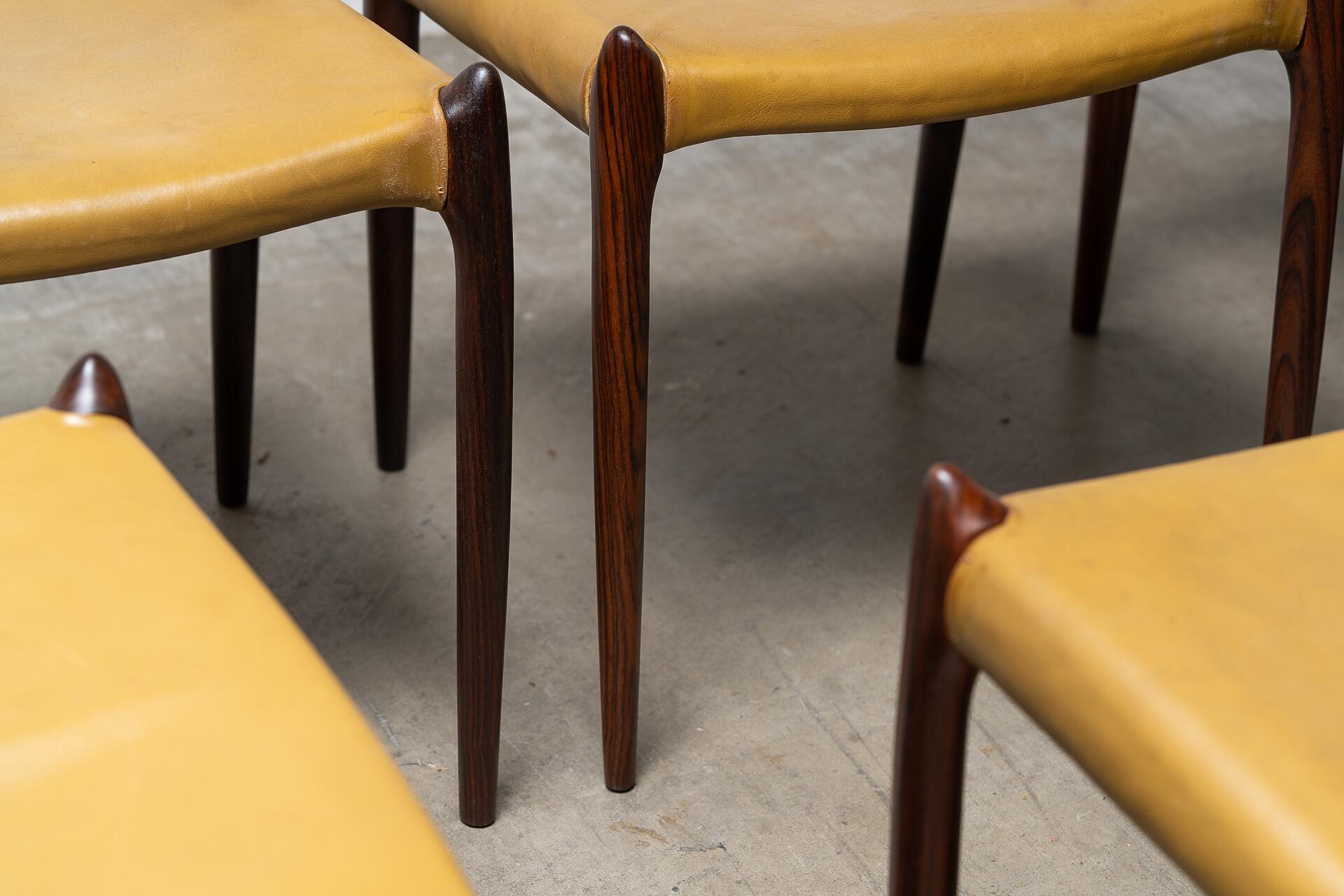 Milieu du XXe siècle Set of Six Model 78 Dining Chairs by Niels Otto Møller en vente