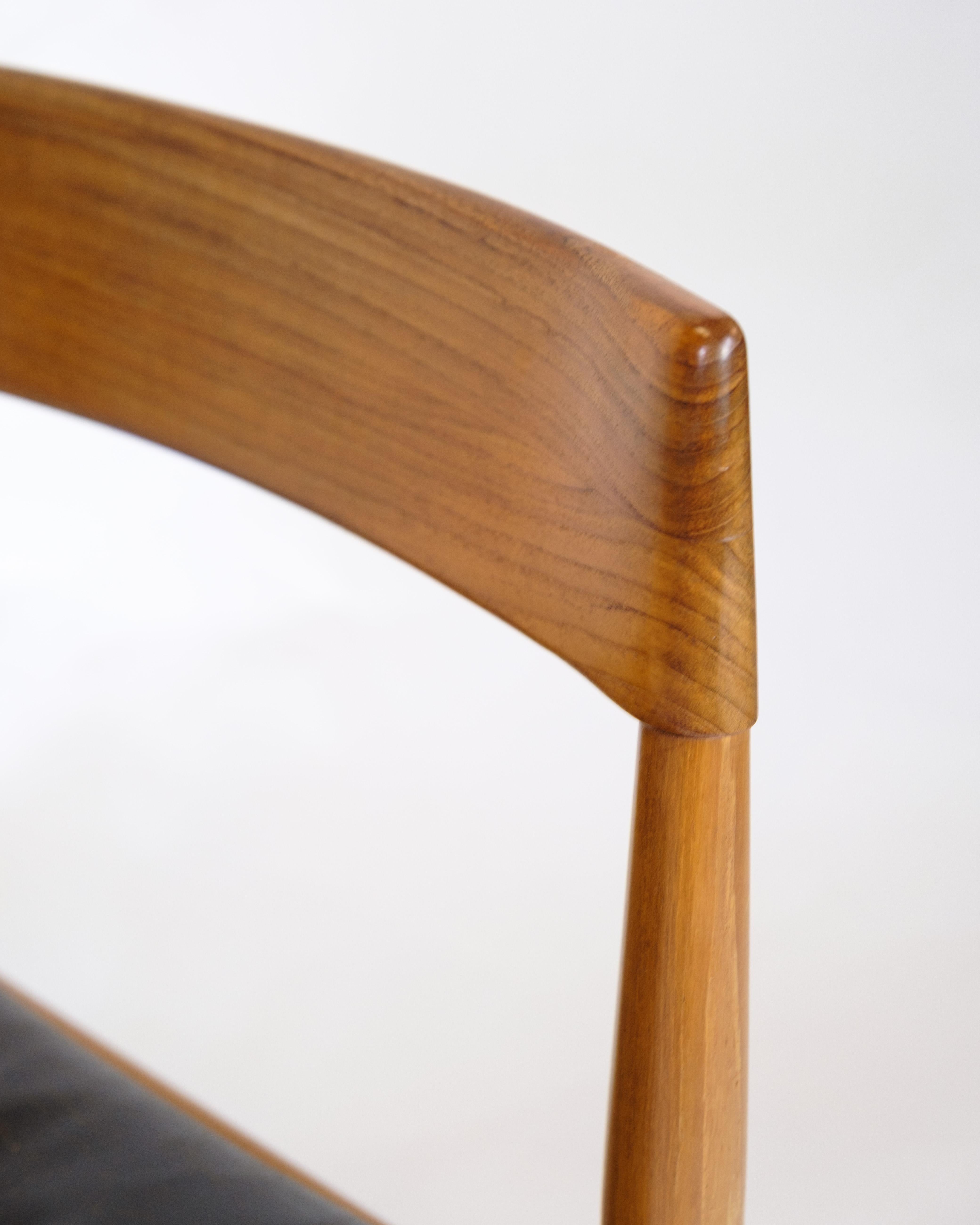 Set Of Six Model P H 3-2 Chairs By Grete Jalk In Teak & Black Leather seats For Sale 6