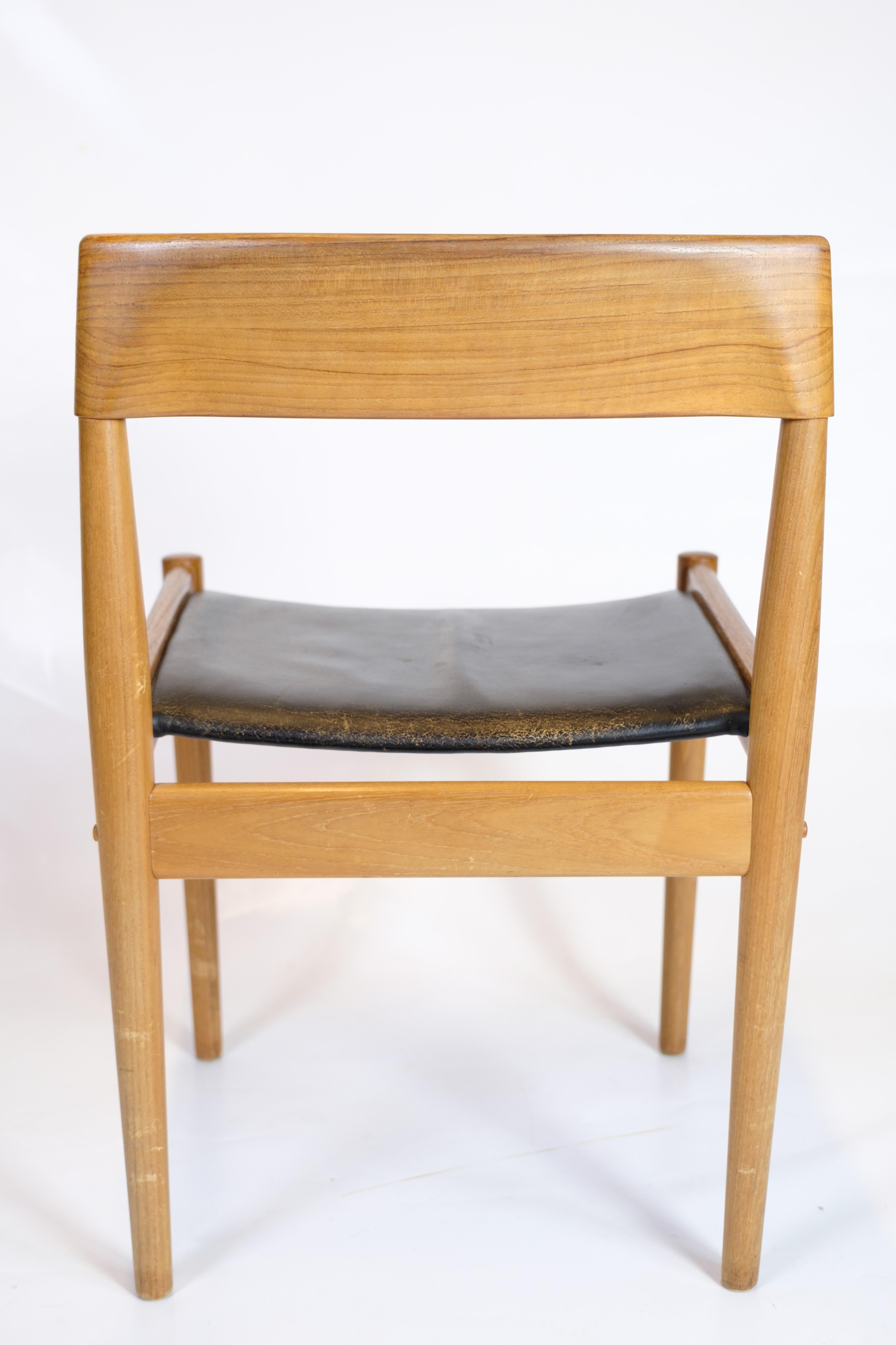 Set Of Six Model P H 3-2 Chairs By Grete Jalk In Teak & Black Leather seats For Sale 7