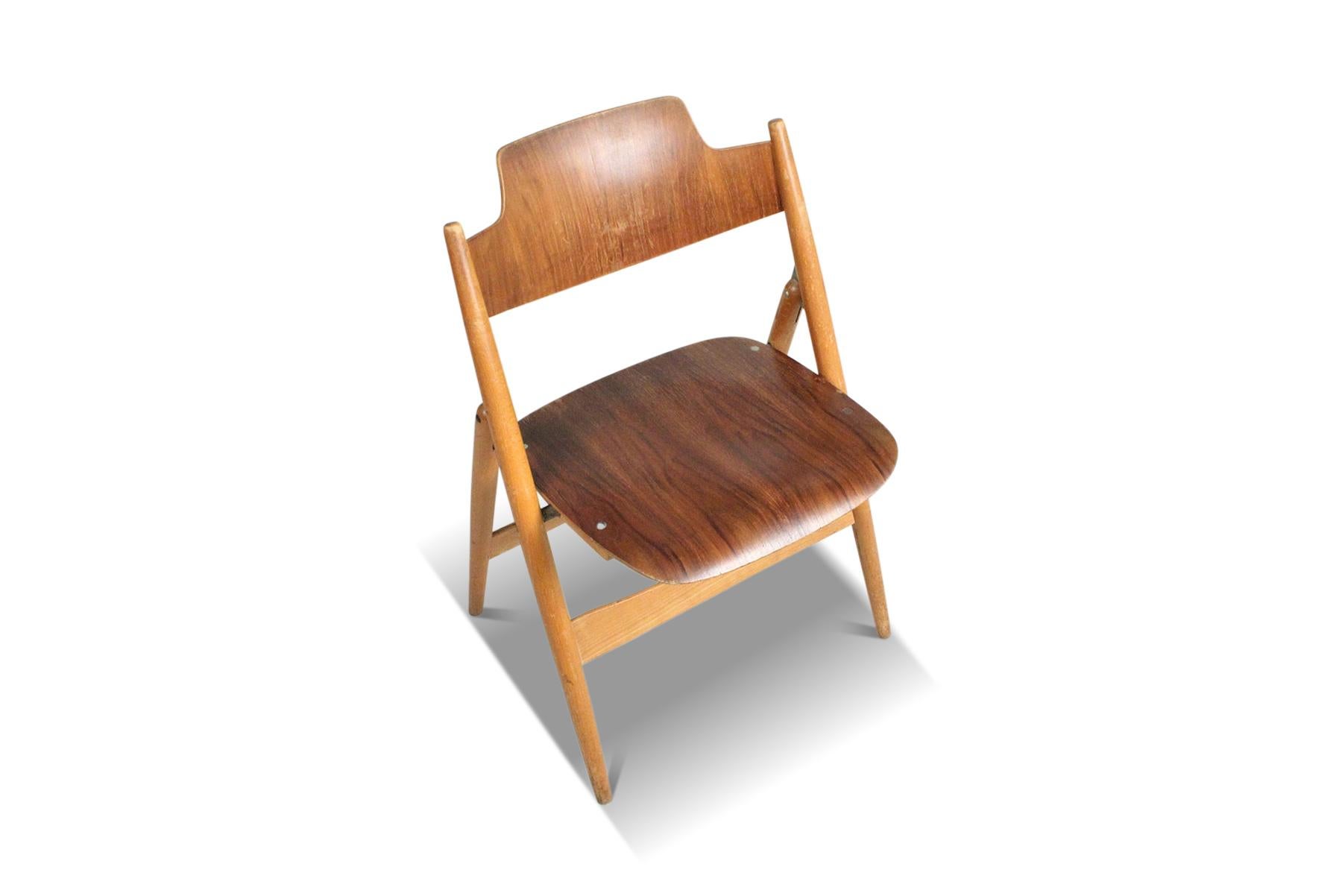 German Set of Six Model Se18 Folding Walnut Dining Chairs by Egon Eiermann For Sale