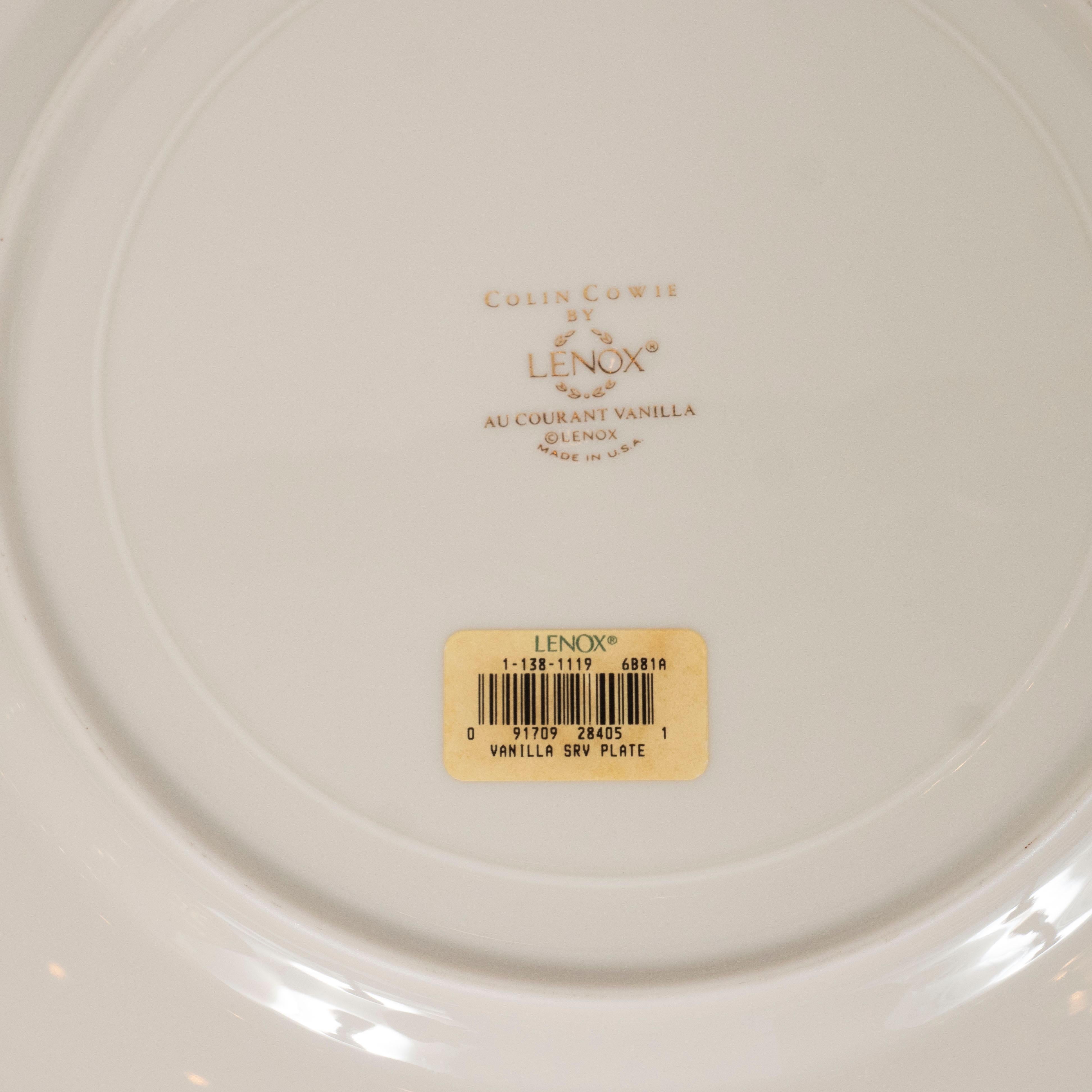 Set of Six Modernist Charger Plates in 24-Karat Gold and Bone China by Lenox In Excellent Condition In New York, NY