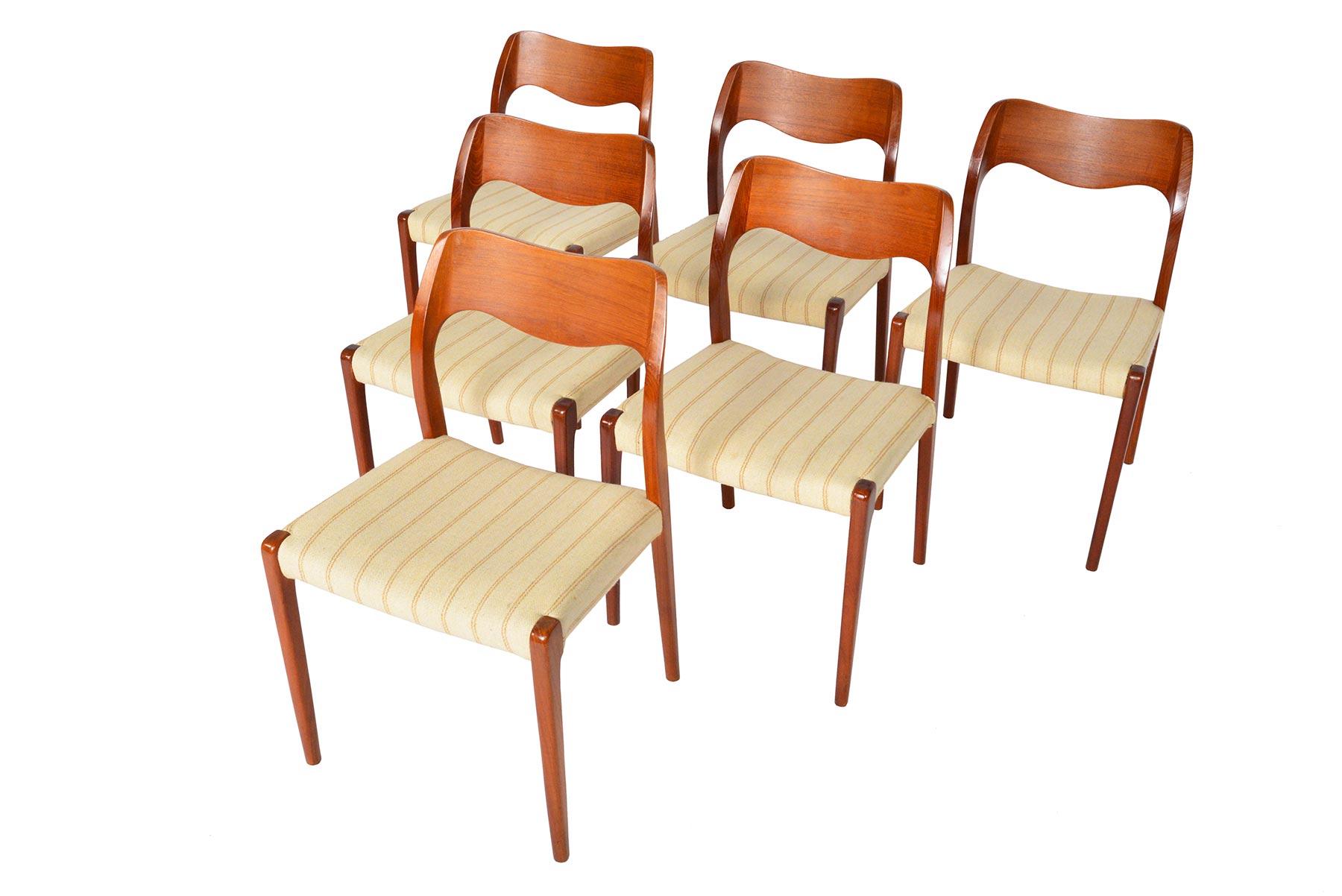 Scandinavian Modern Set of Six Moller Model 71 Teak Dining Chairs