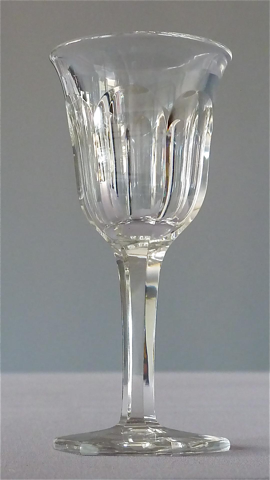 Set of Six Moser Art Deco Faceted Crystal Cut Liquor Glasses 1920 Baccarat Style In Good Condition For Sale In Nierstein am Rhein, DE