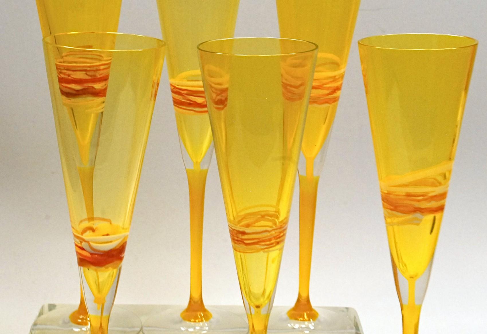 Mid-Century Modern Set of Six Murano Flutes, Uramium Yellow Cenedese, 1960 Signed and Labelled