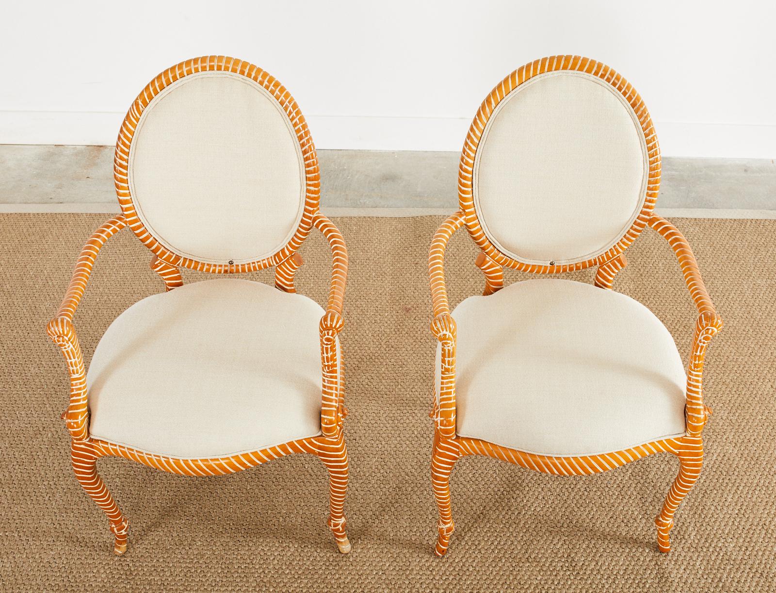 XX secolo Set di sei sedie da pranzo in stile Napoleone III in finta corda ceramizzata in vendita