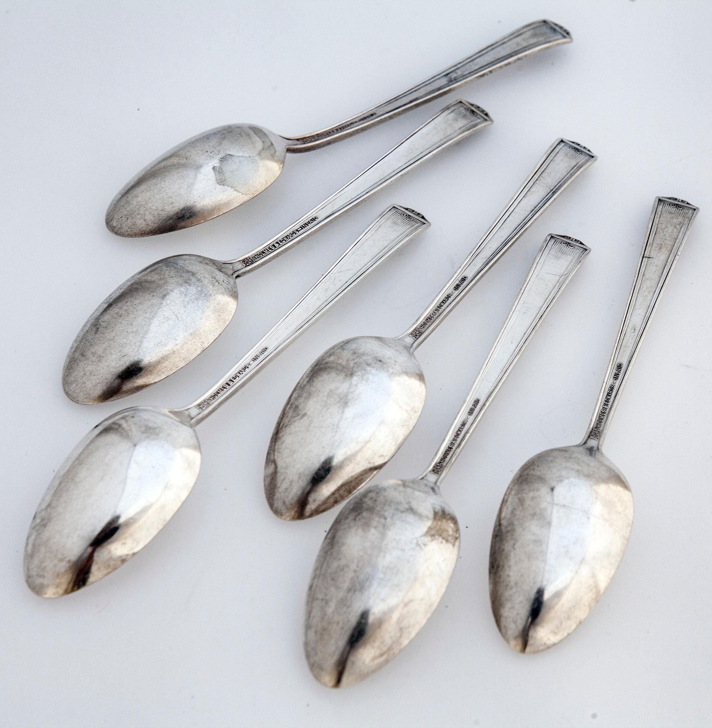 Set of Six Neoclassical 20th Century teaspoons by Holmes & Edwards. In Good Condition For Sale In Malibu, CA