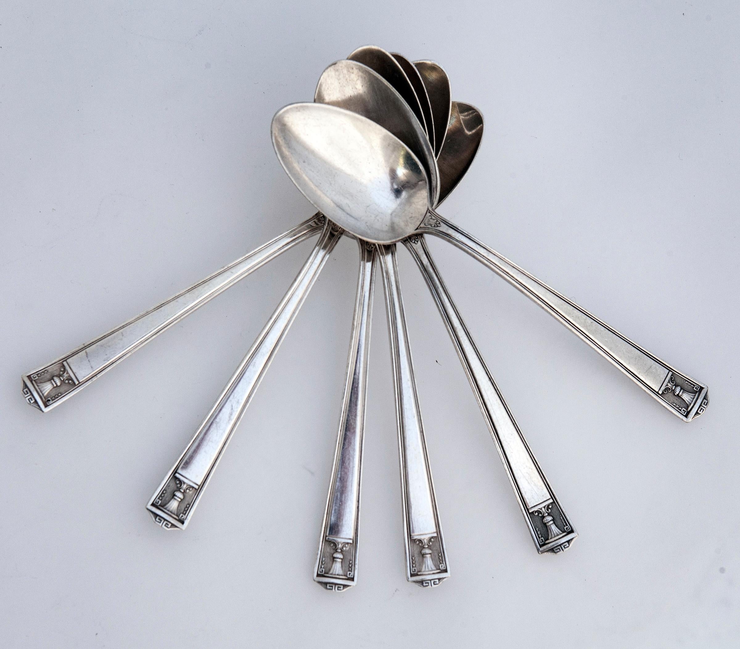 Set of Six Neoclassical 20th Century teaspoons by Holmes & Edwards. For Sale 1
