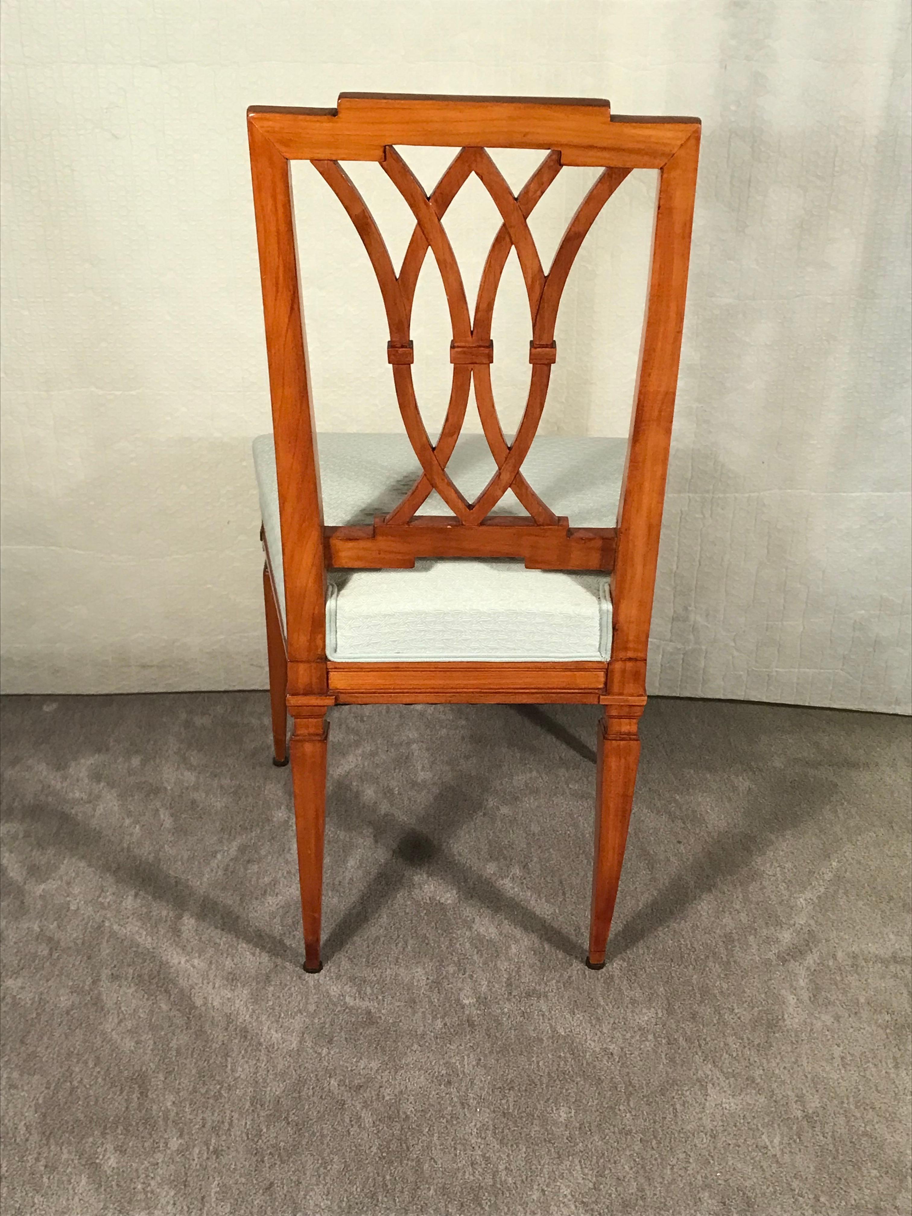 Set of Six Neoclassical Chairs, Germany around 1810 For Sale 1