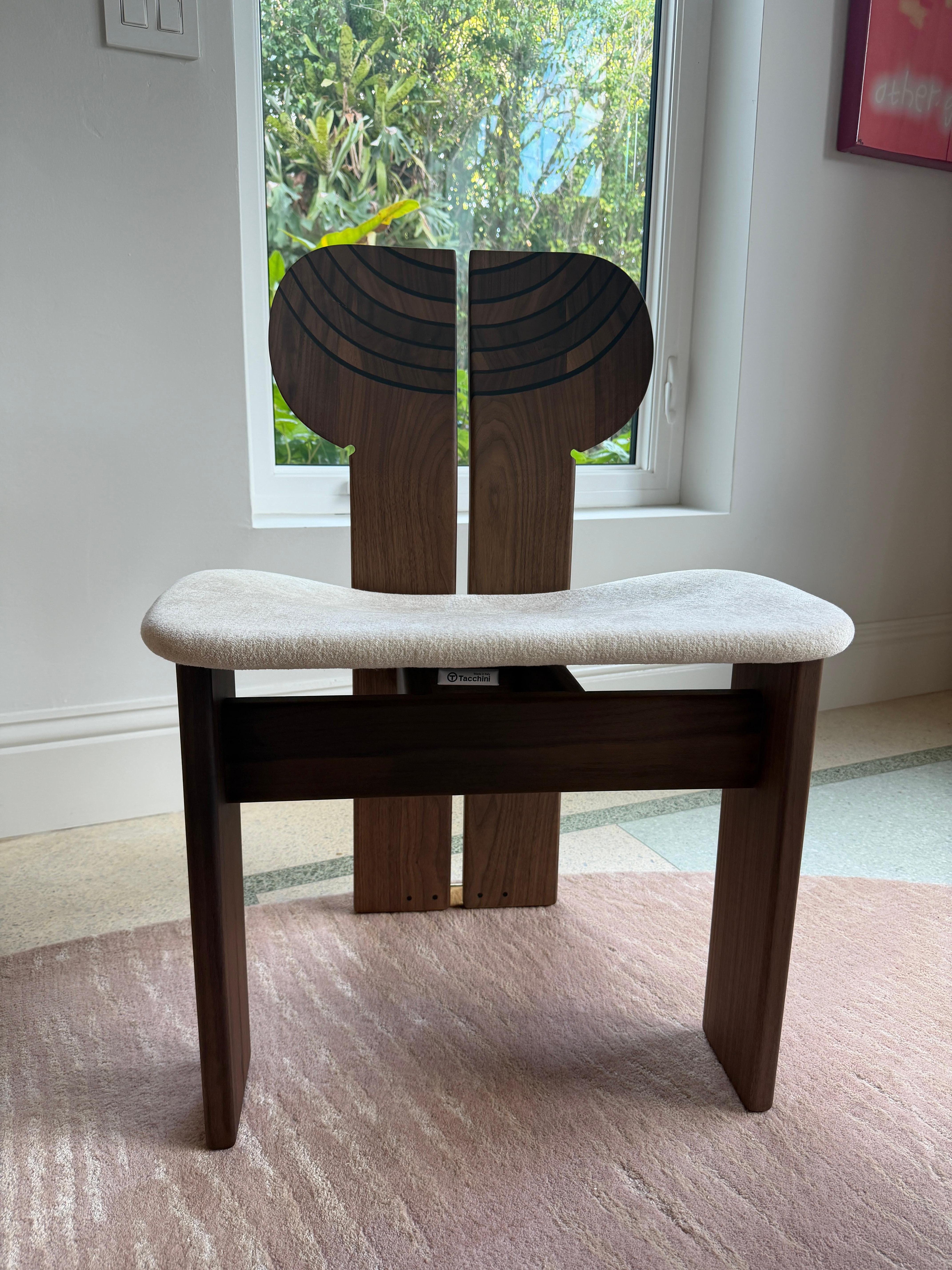 Sechs neue Tacchini Africa Stühle von Afra & Tobia Scarpa auf Lager (21. Jahrhundert und zeitgenössisch) im Angebot