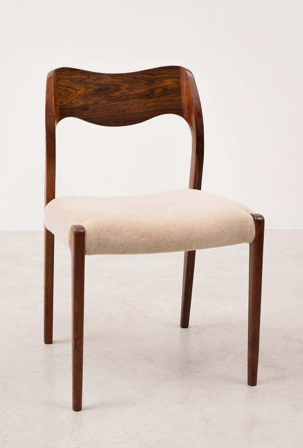 Scandinavian Modern Set of Six Niels Moller Dining Chairs Model #71 in Rosewood and Velvet Mohair