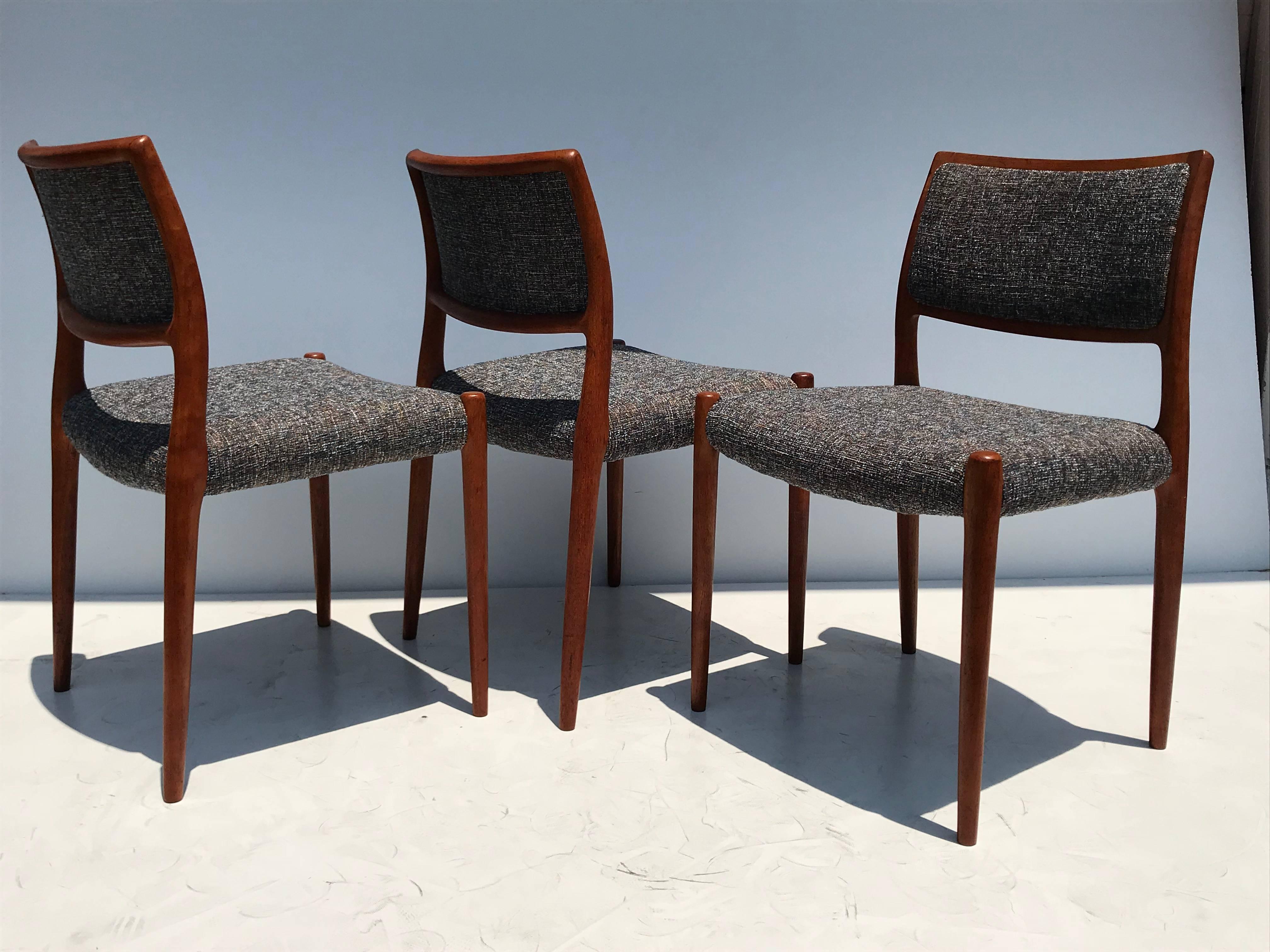 Set of six Niels Moller teak dining chairs. Newly reupholstered.
Offered at Gallery Girasole in North Hollywood.