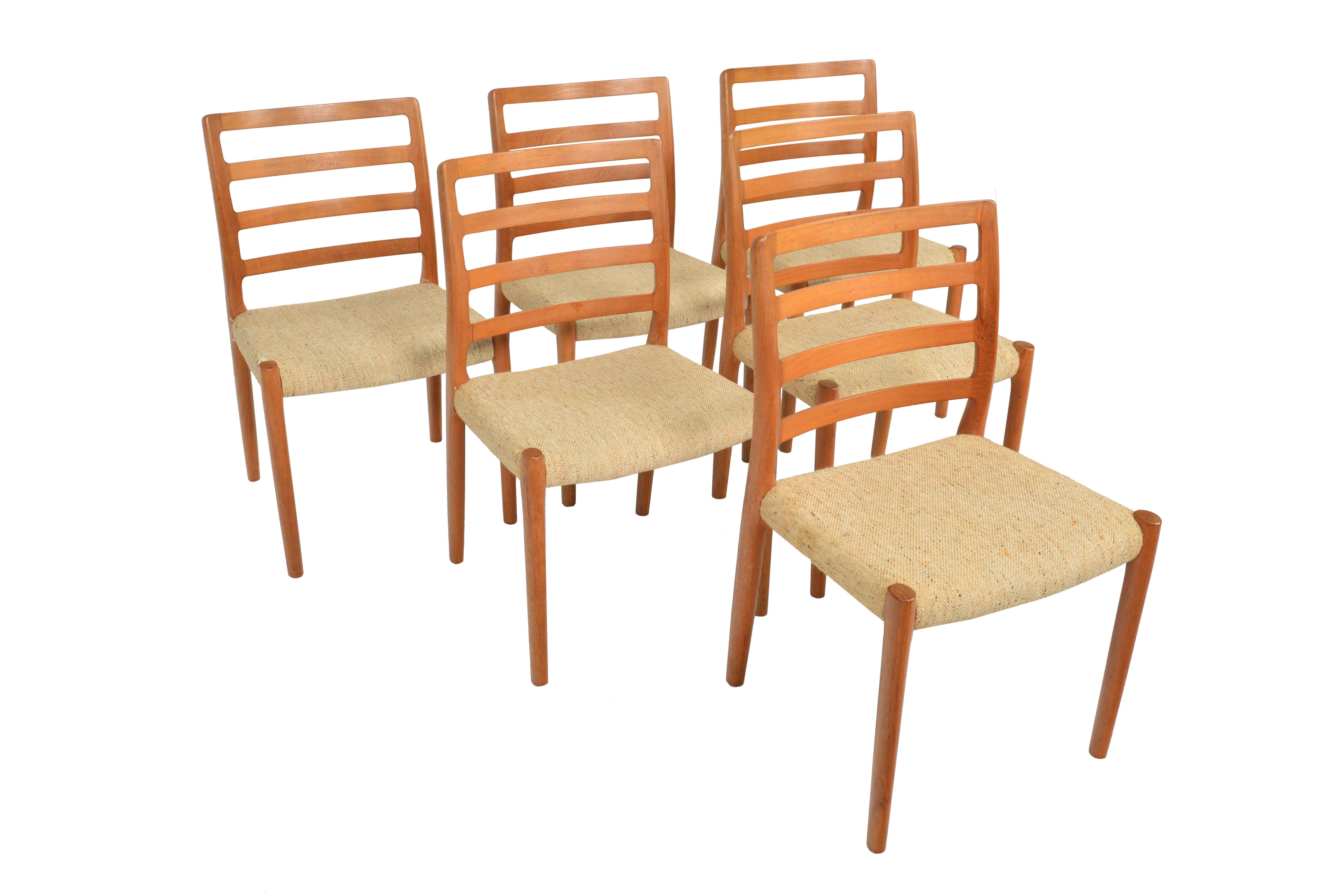 Scandinavian Modern Set of Six N.O. Møller Model 85 Dining Chairs in Teak