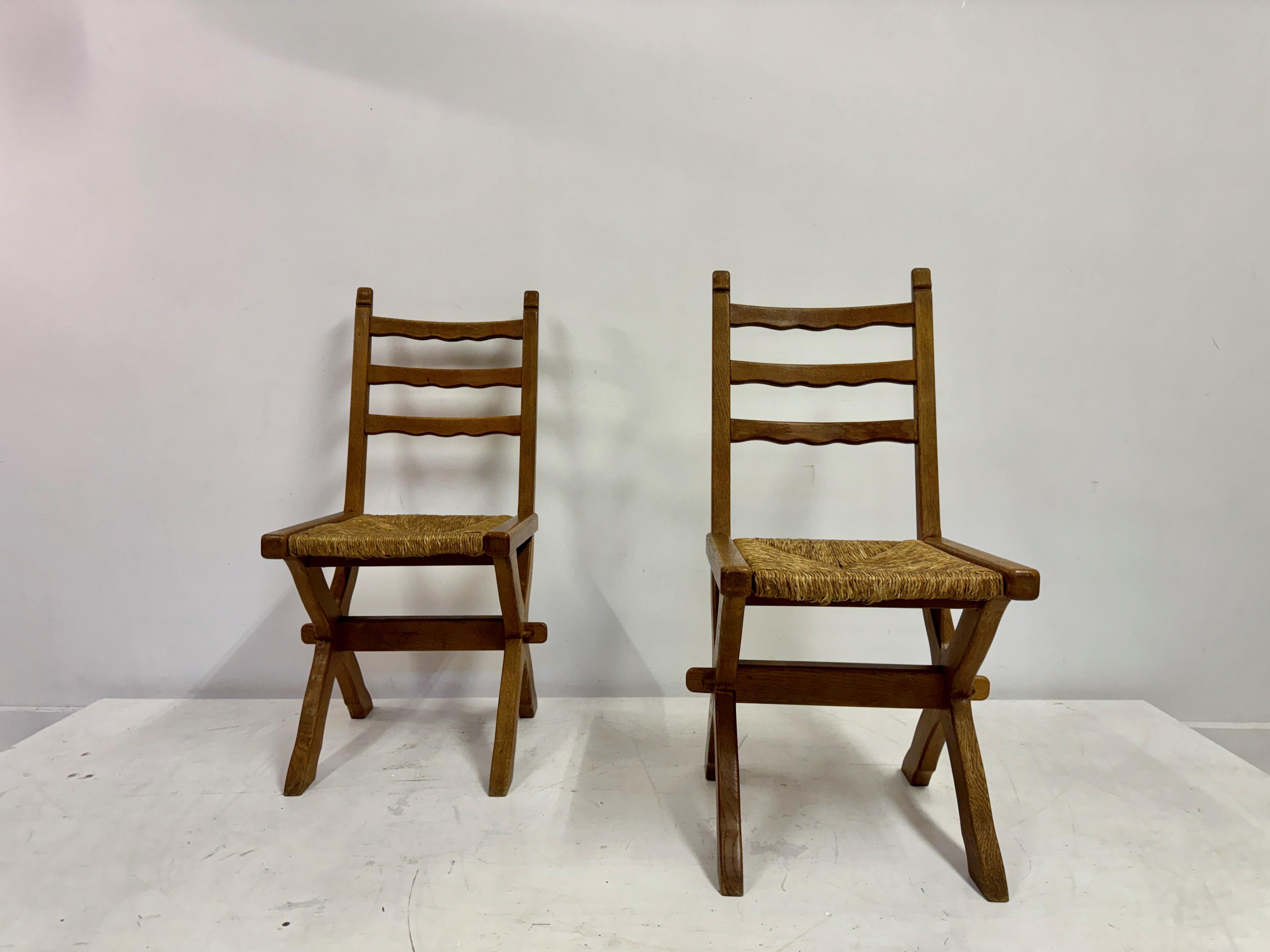 Set of Six Oak and Rush X Legged Dining Chairs For Sale 4