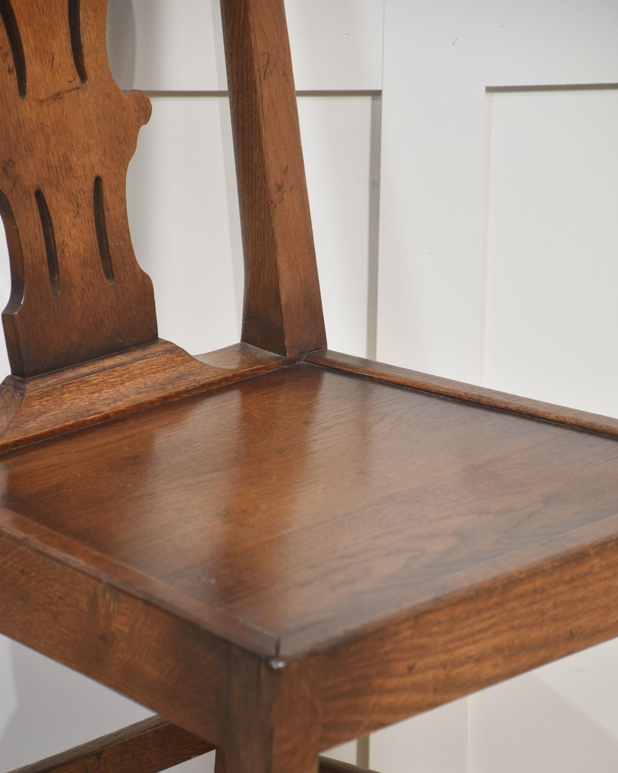 Britannico Set di sei sedie da pranzo in Oak in vendita