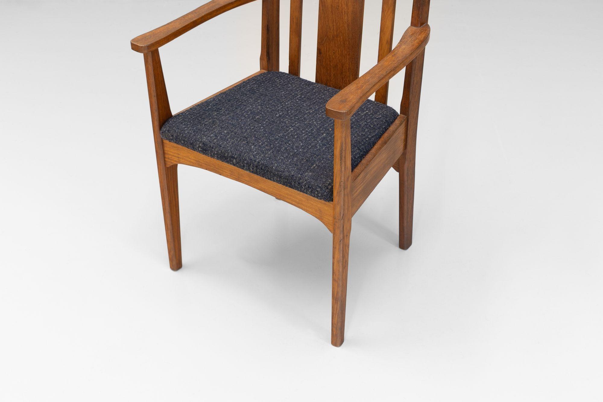 Set of Six Oak Dining Chairs (Eichenholz) im Angebot