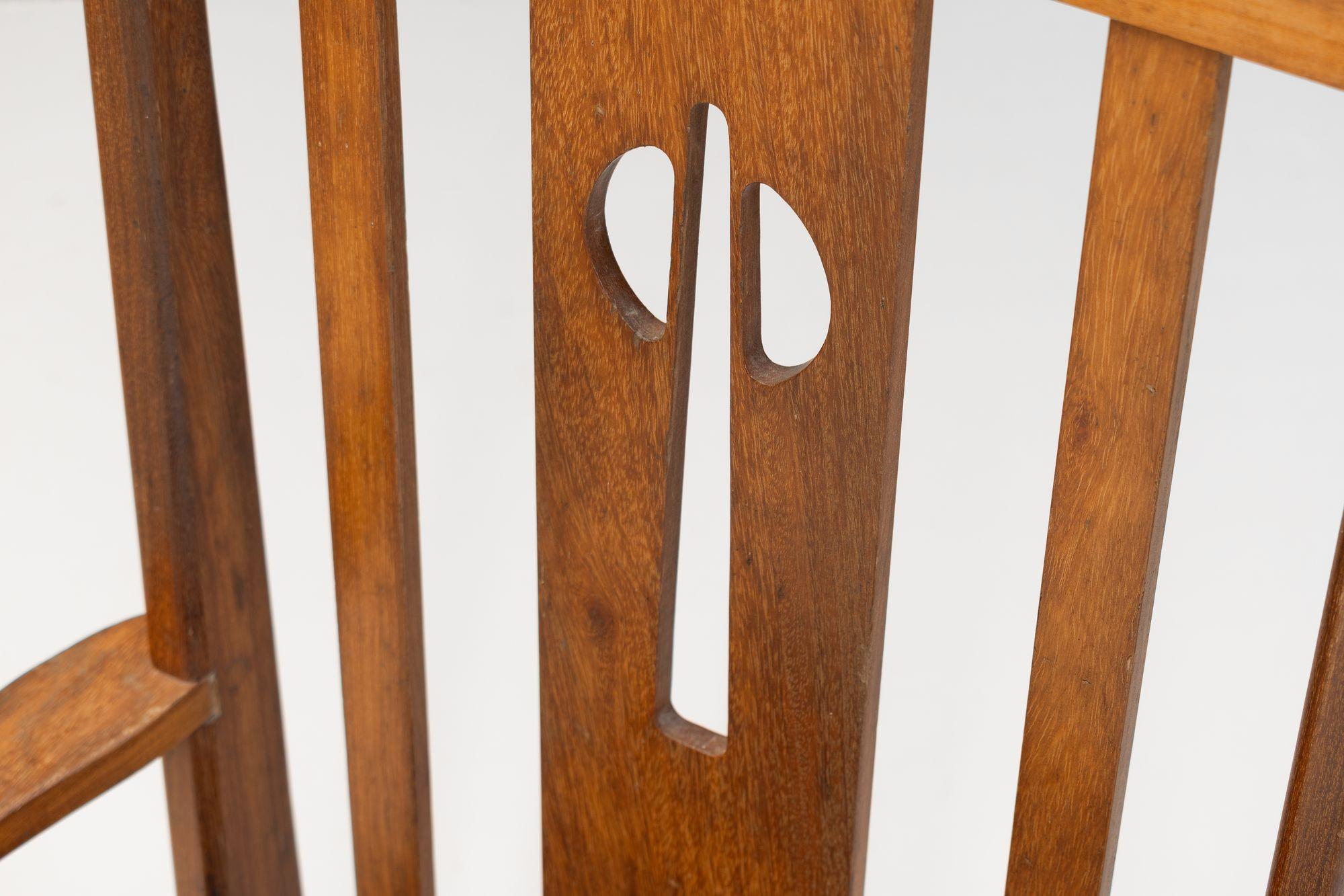 Set of Six Oak Dining Chairs im Angebot 3