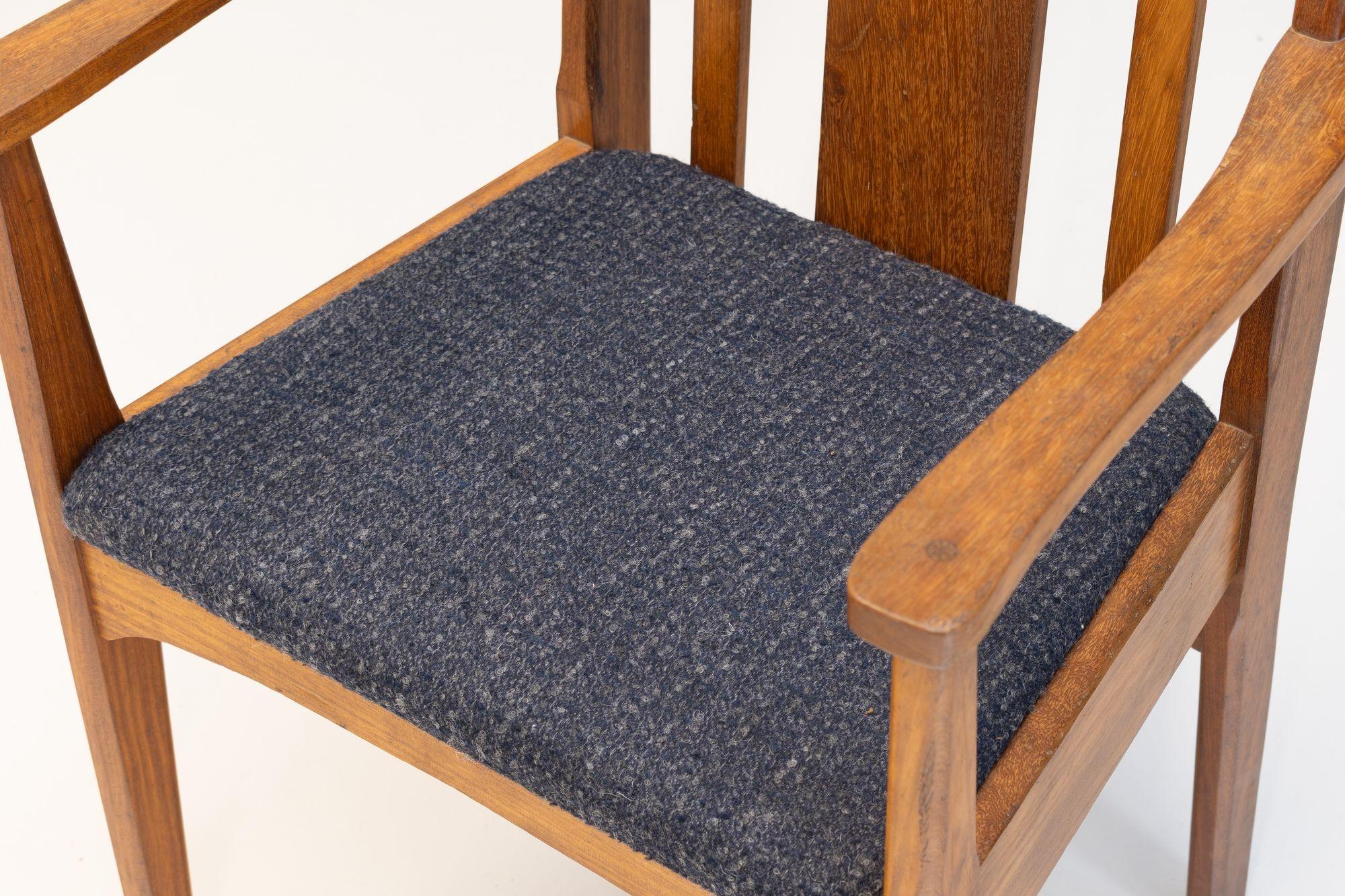 Set of Six Oak Dining Chairs im Angebot 4