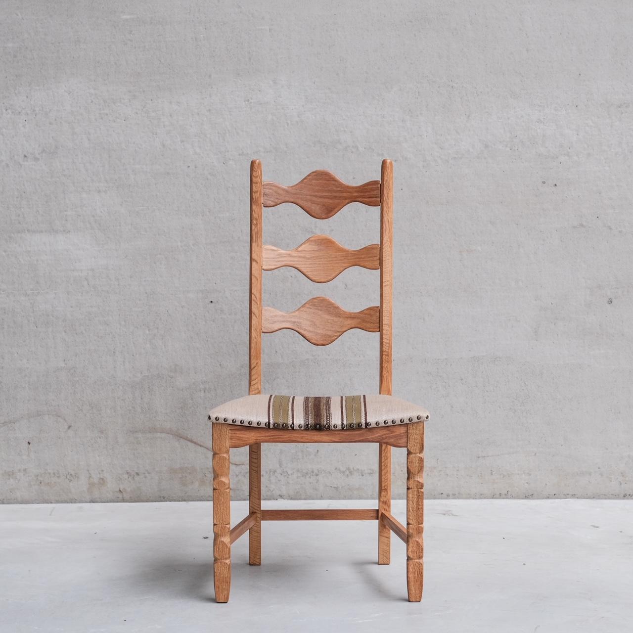 Milieu du XXe siècle Ensemble de six chaises de salle à manger danoises du milieu du siècle dernier Henning Kjaernulf en vente
