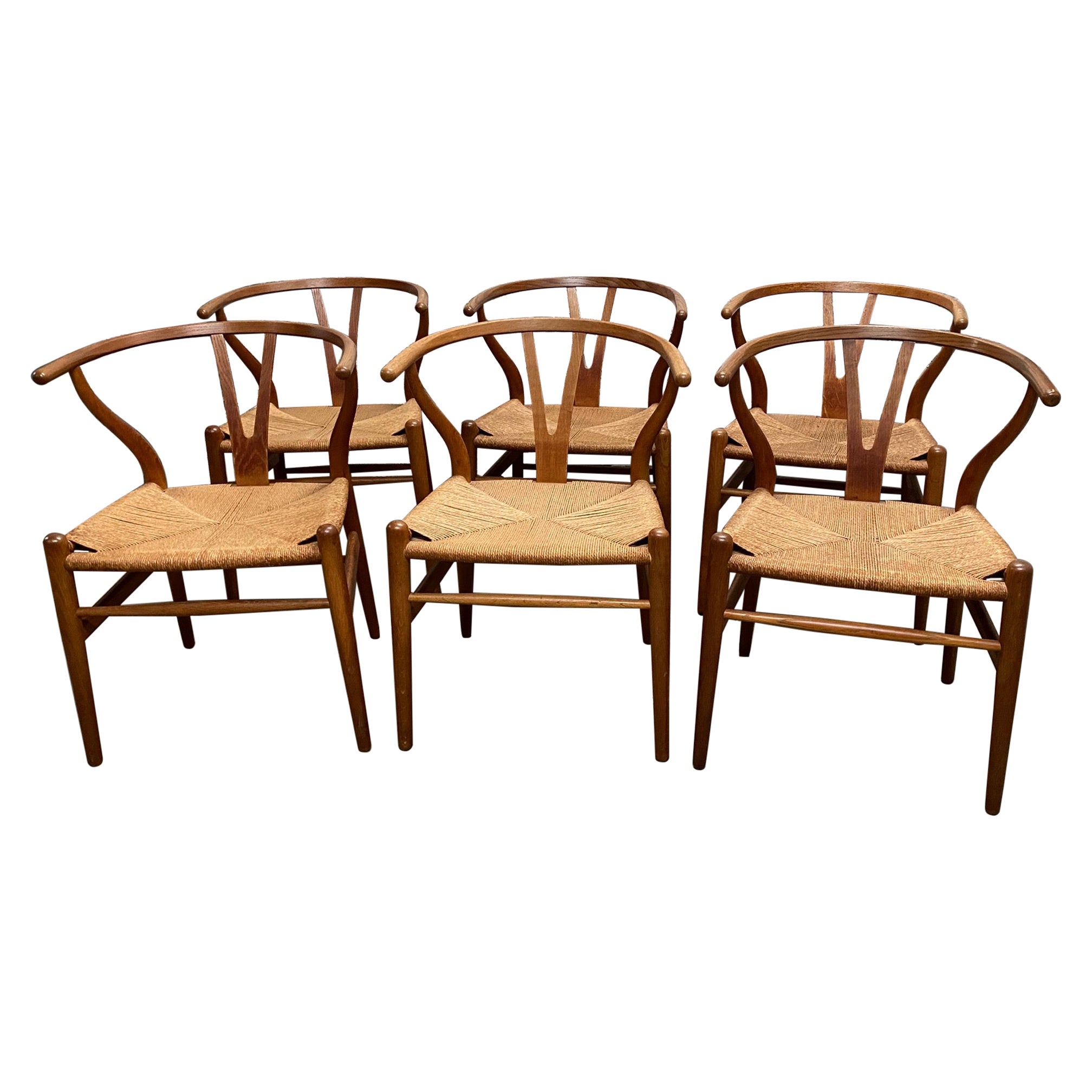 Ensemble de six chaises "Wishbone" en chêne de Hans Wegner pour Carl Hansen & Son