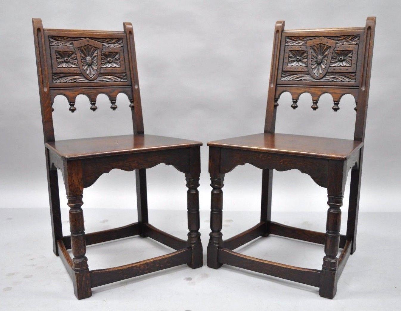 Set of Six Oak Wood Gothic Jacobean Renaissance Revival Dining Side Chairs In Good Condition In Philadelphia, PA