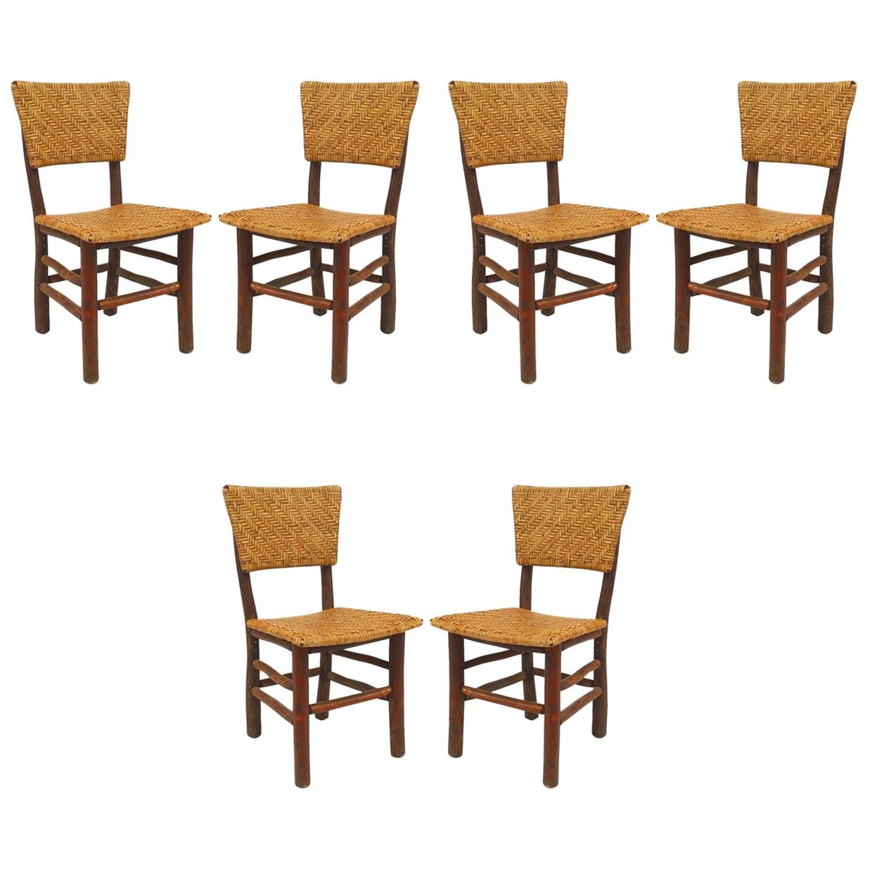 Ensemble de 6 chaises d'appoint rustiques en rotin et pacanier ancien