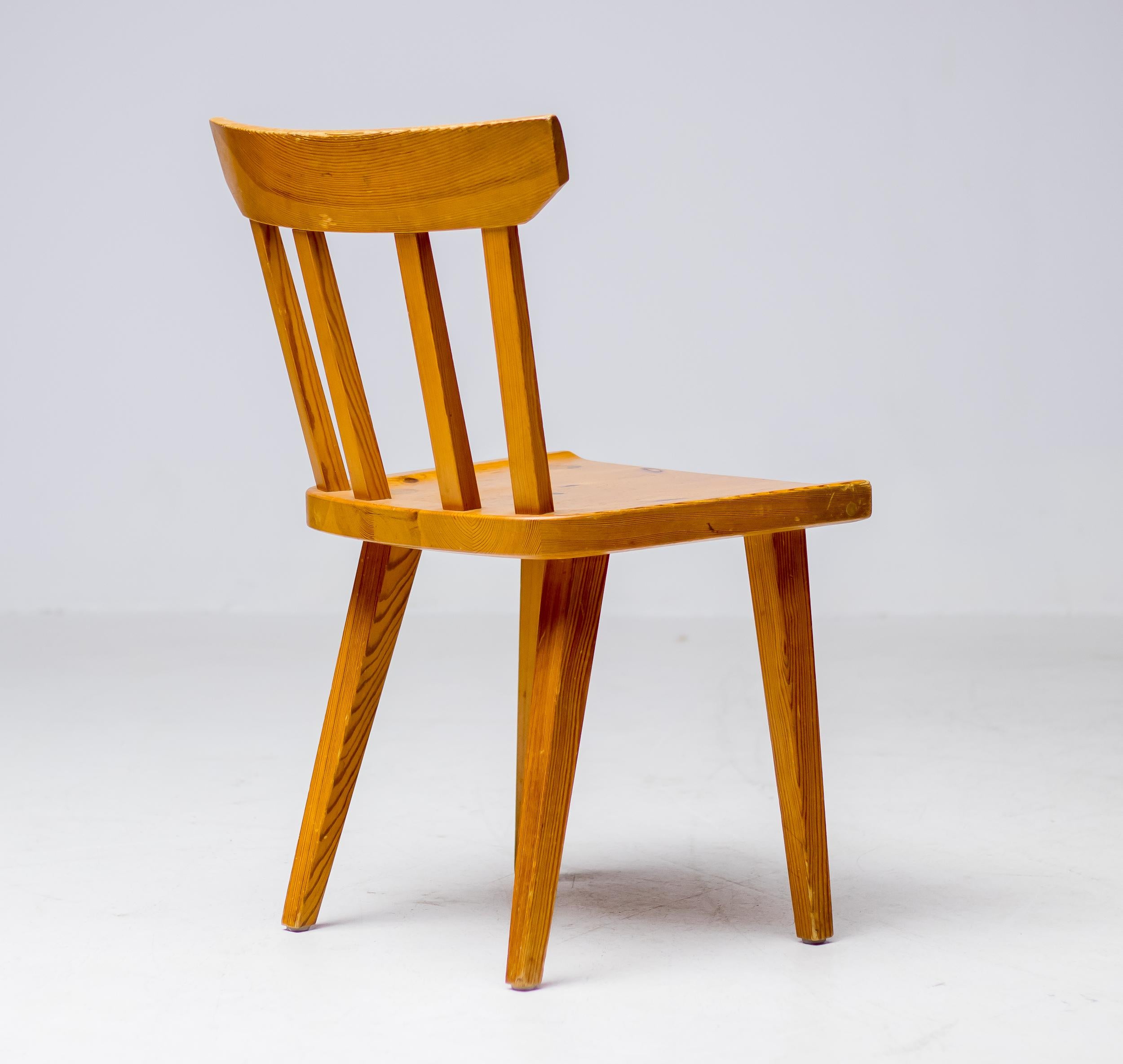 Scandinavo moderno Set di sei sedie di pino dell'Oregon di Roland Wilhelmsson in vendita