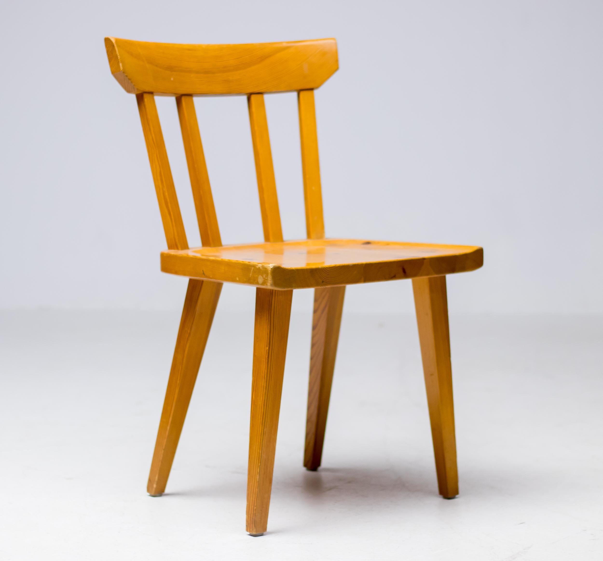 Ensemble de six chaises d'appoint en pin d'Oregon par Roland Wilhelmsson, Suède, années 1960 en vente 2