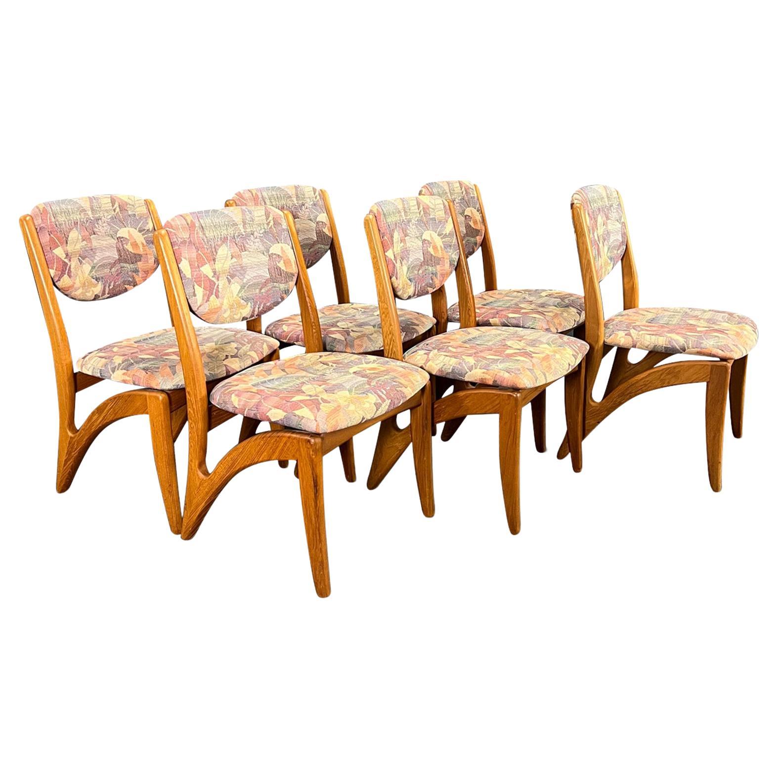 Set of Six Organic v Legged Dining Chairs in Teak