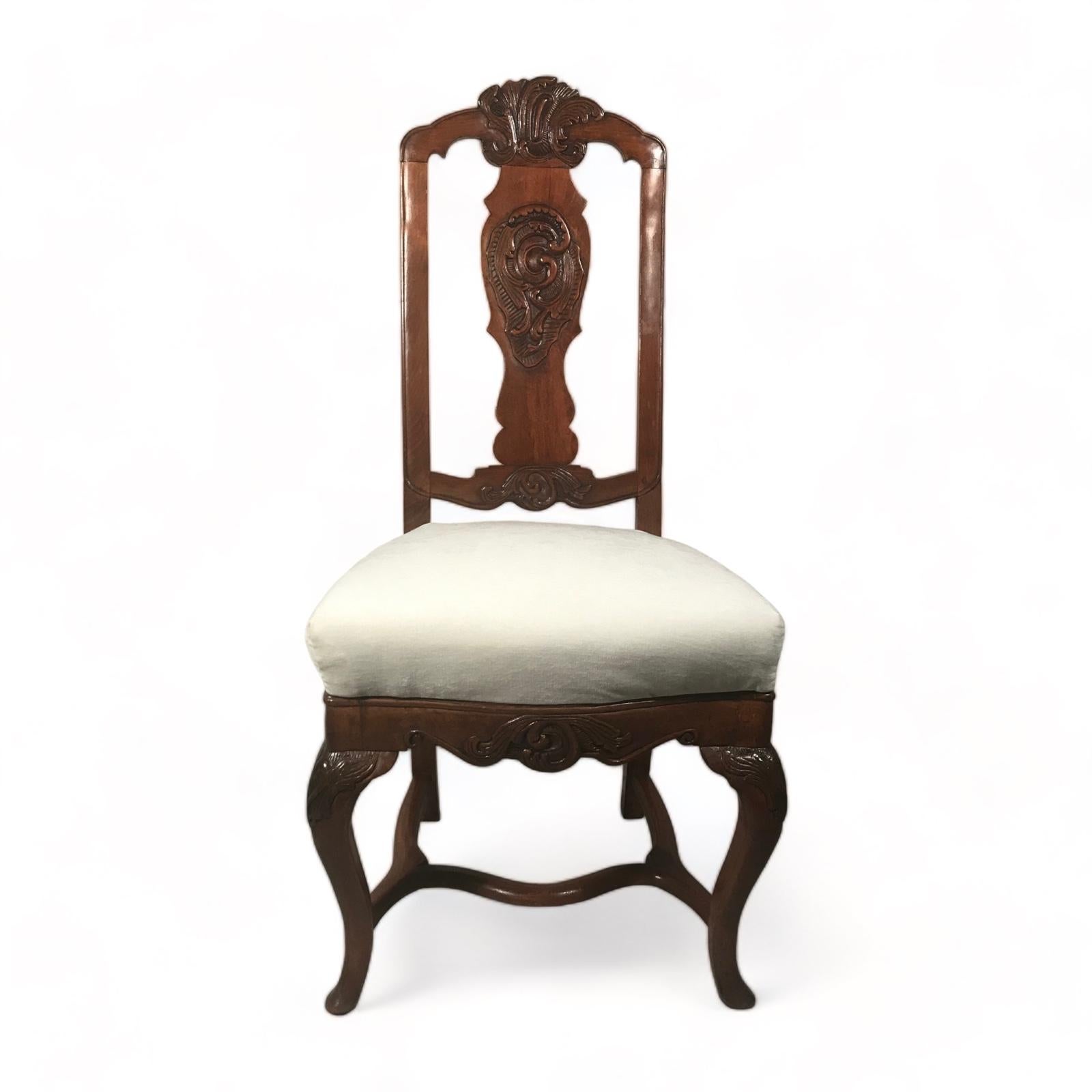 Hand-Carved Set of six Original Baroque Chairs, Germany 1750-60 For Sale