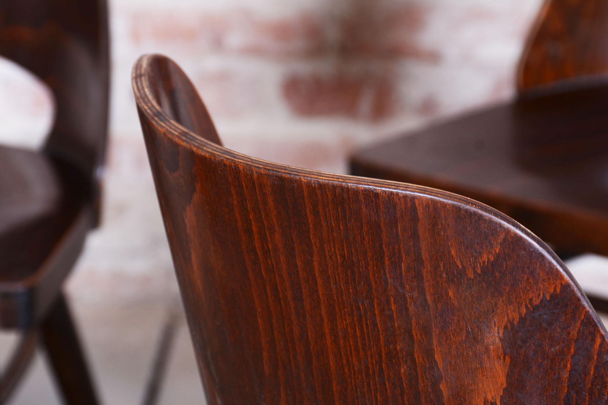 Hêtre Ensemble de six chaises originales du milieu du siècle, par Oswald Heardtl, Beeche, République tchèque, années 1950 en vente
