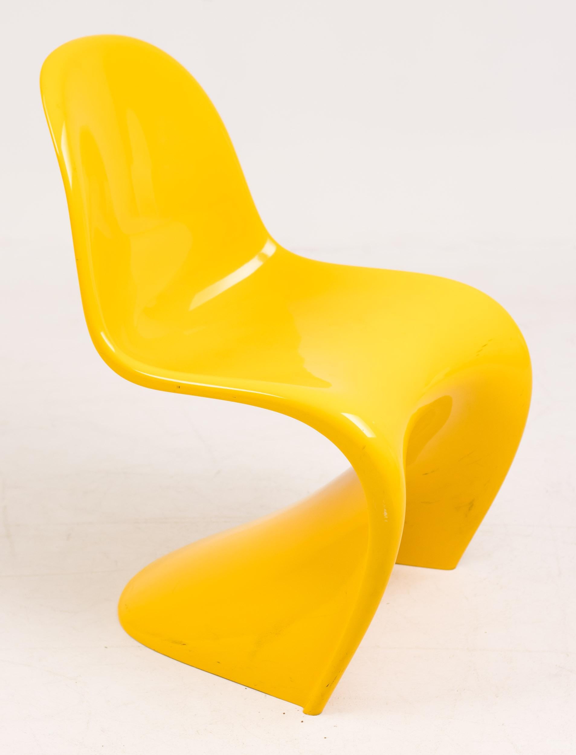 Set of Six Original Panton Chairs in Primary Colors In Good Condition In Dronten, NL