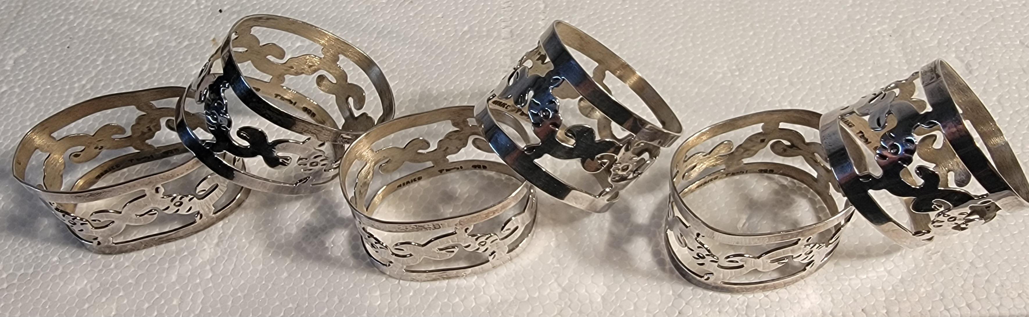 Messicano Set di sei porta tovaglioli decorati in argento sterling in vendita