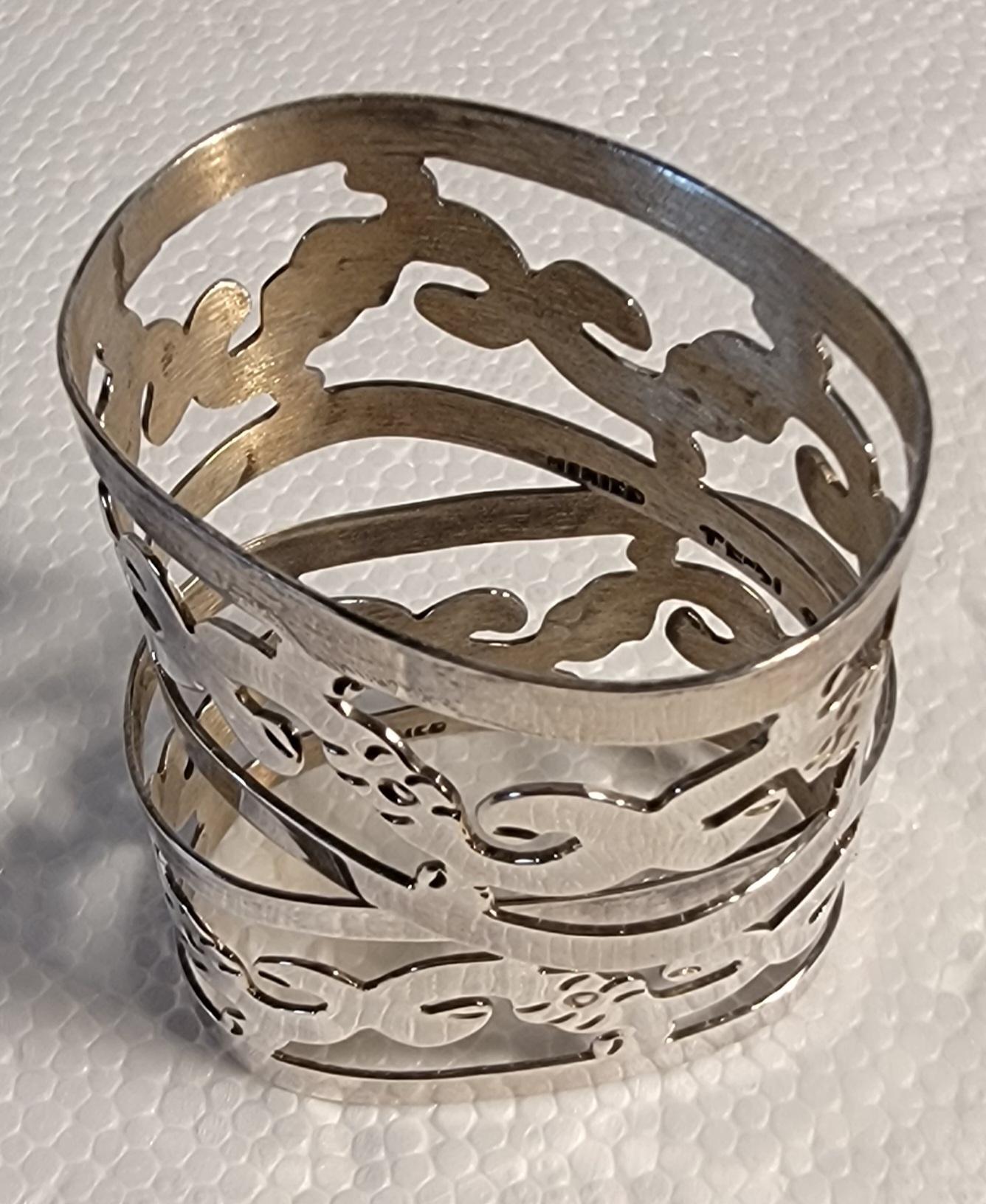 Set di sei porta tovaglioli decorati in argento sterling In condizioni buone in vendita a Los Angeles, CA