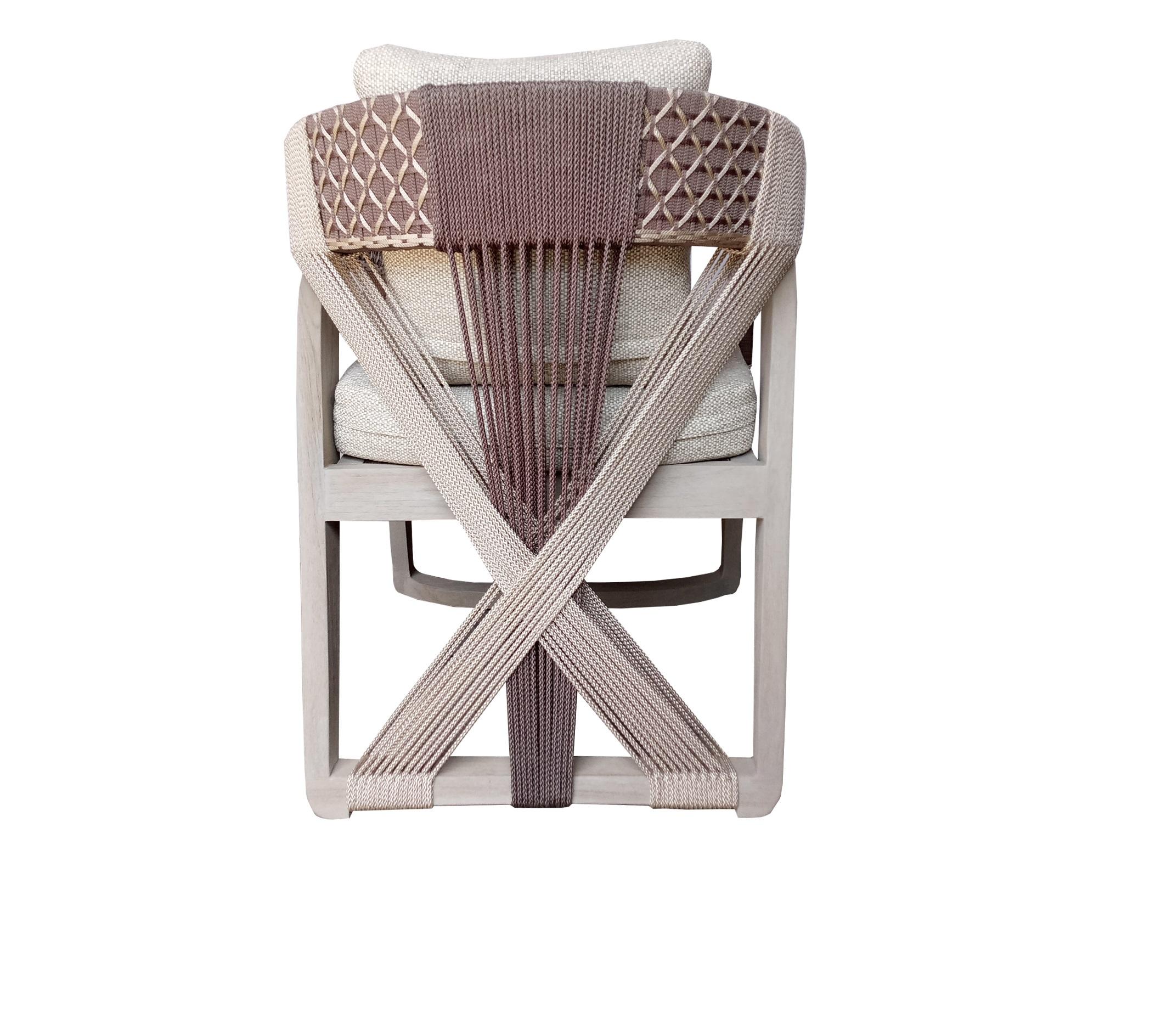 Outdoor Woven Rope Dining Chair In Black Teak In New Condition For Sale In New York, NY