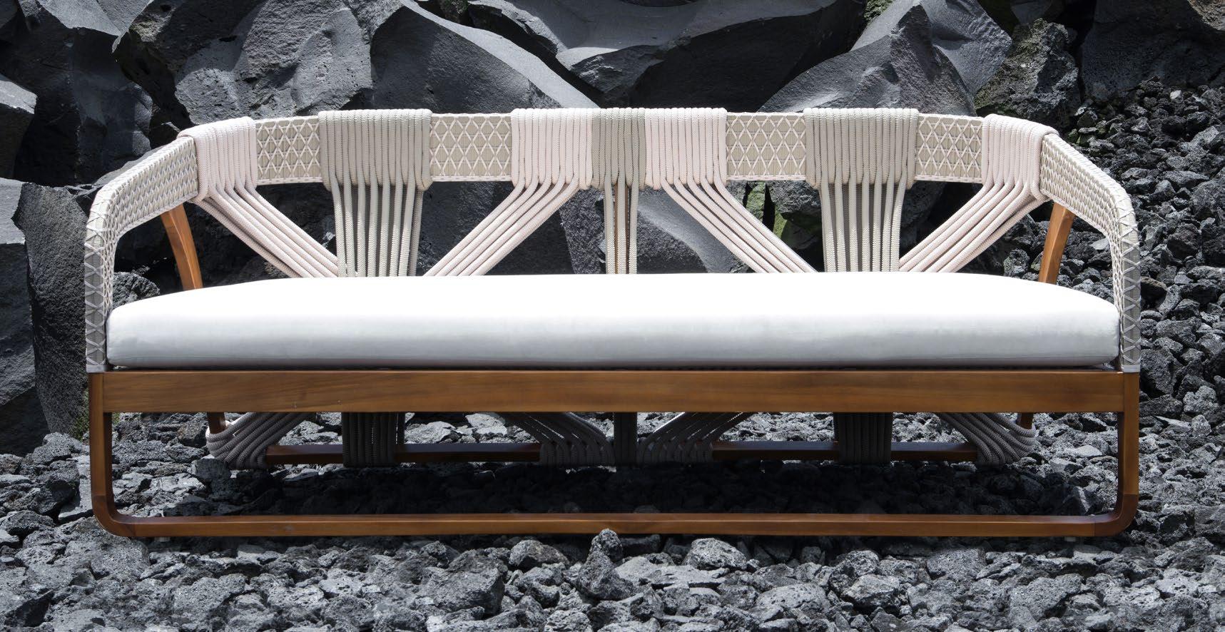 Ensemble de six chaises de salle à manger d'extérieur en teck gris rustique en vente 2