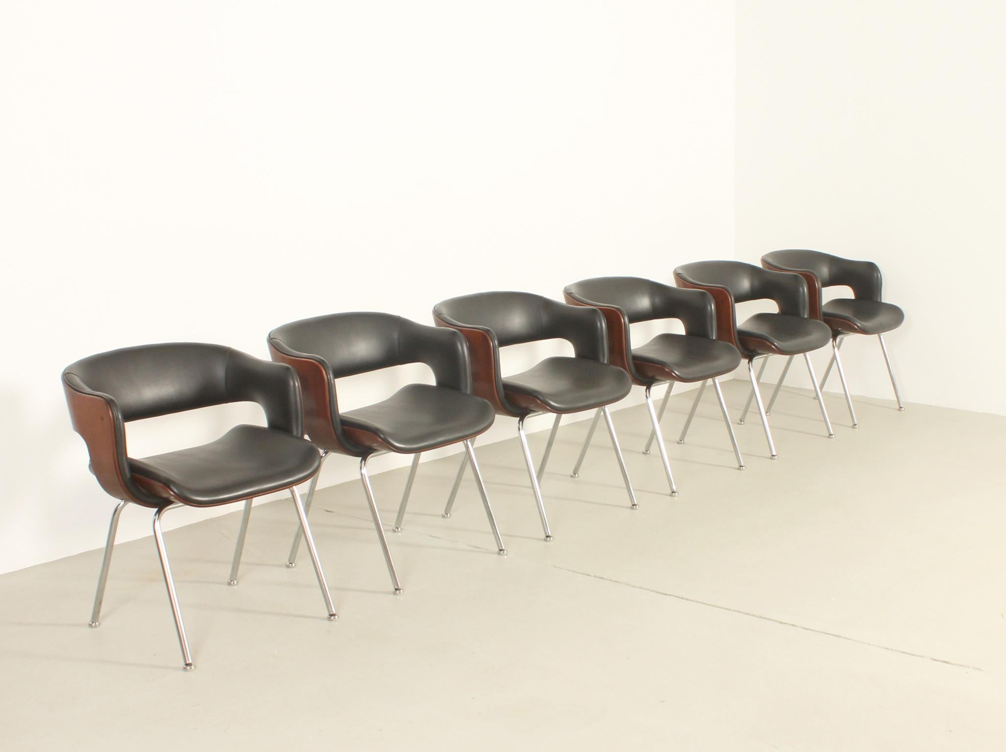 Mid-Century Modern Set of Six Oxford Chairs by Martin Grierson for Arflex, 1963 For Sale