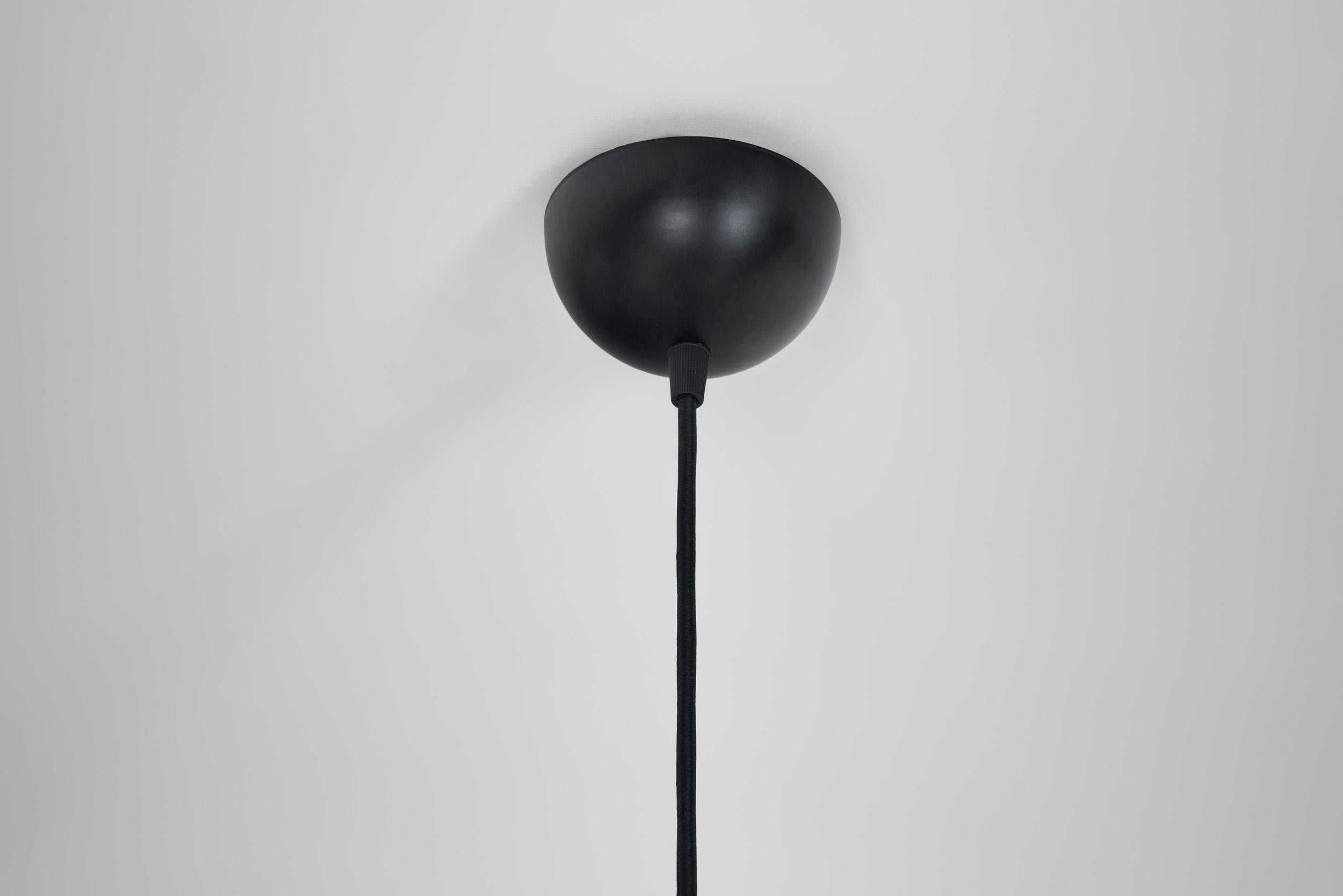 Metallo Set di sei lampade a sospensione di Paavo Tynell per Taito, Finlandia, 1930 ca. in vendita