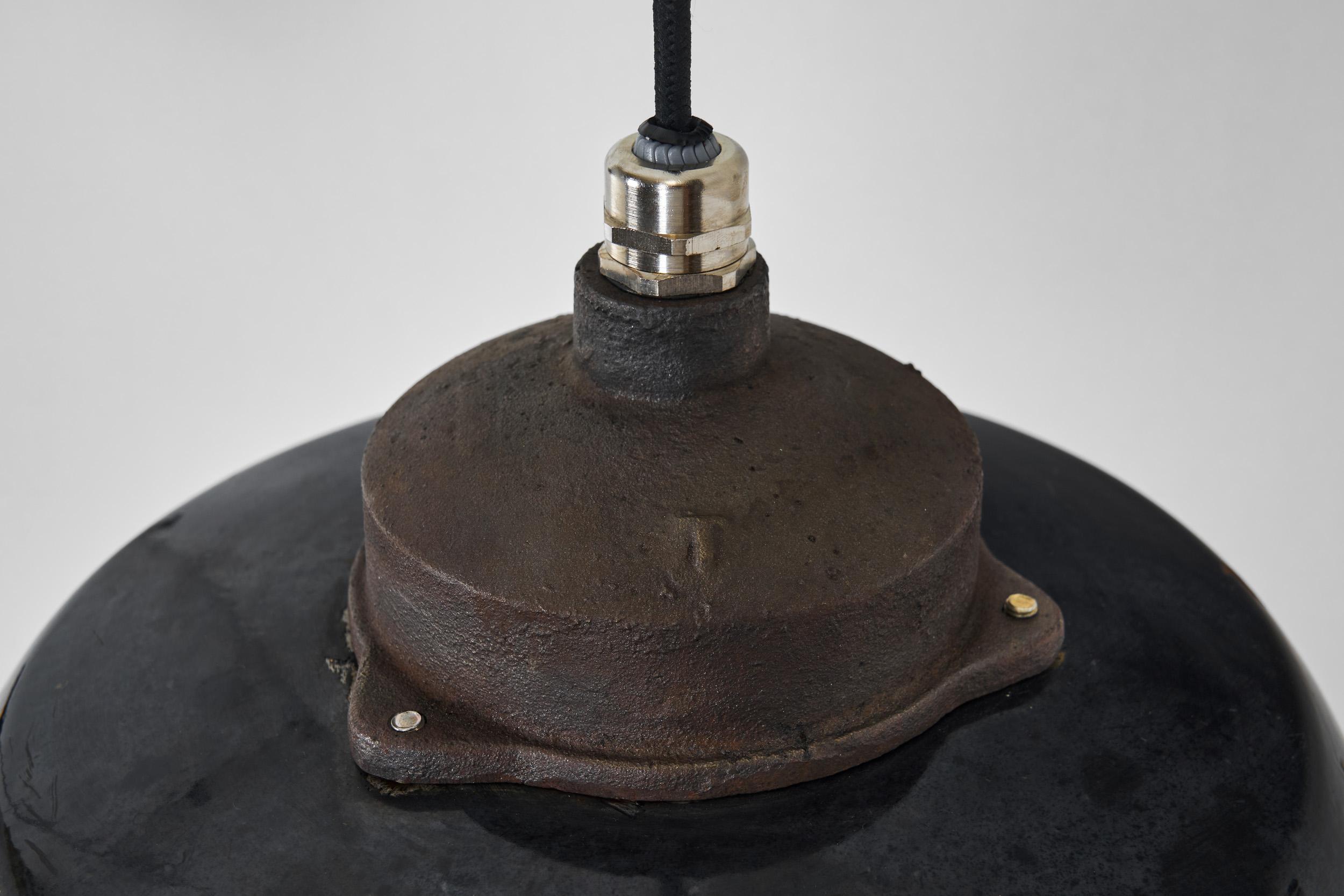 Set di sei lampade a sospensione di Paavo Tynell per Taito, Finlandia, 1930 ca. in vendita 2