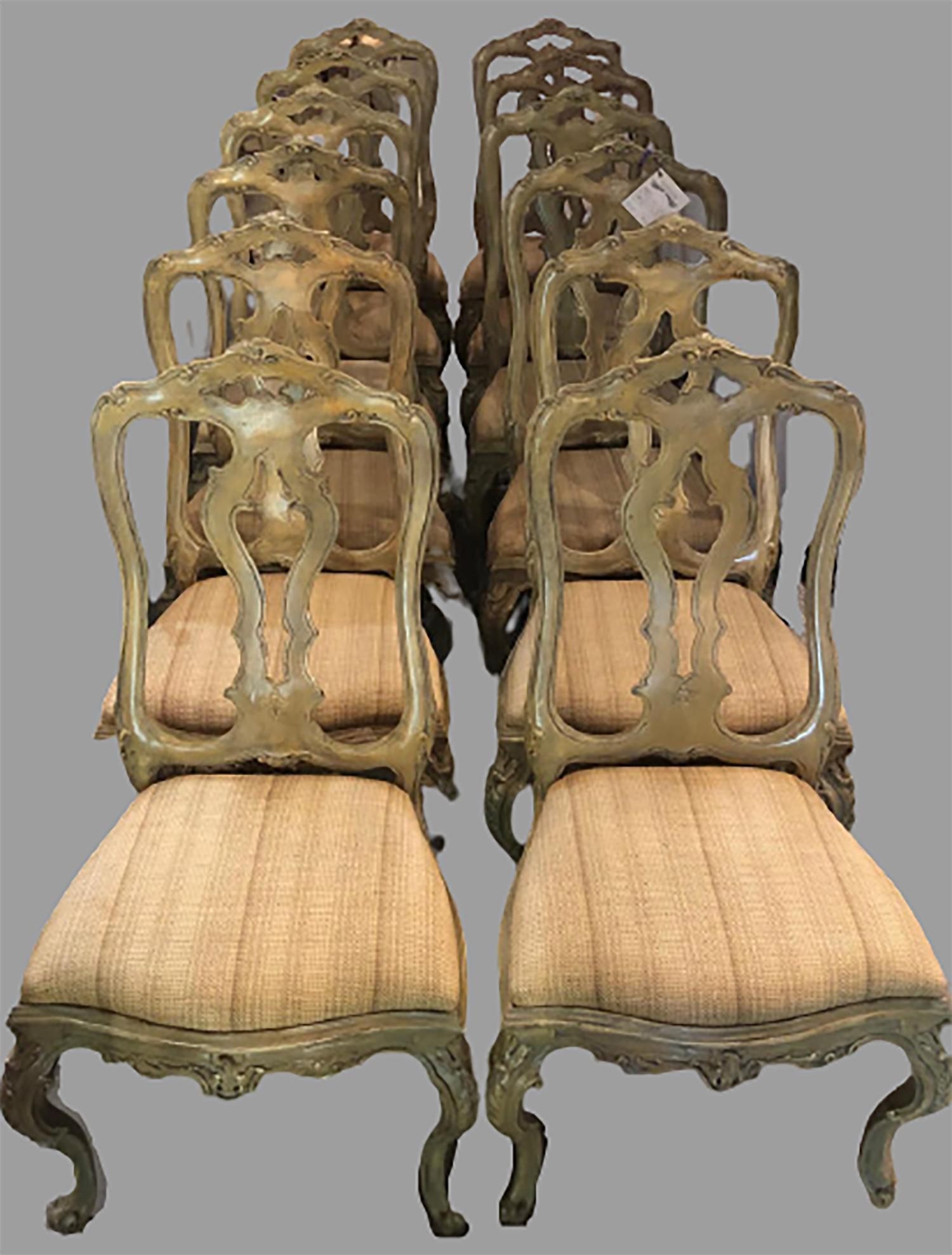 Set of Six Paint Decorated Italian Rococo Dining Room Chairs In Good Condition In Stamford, CT