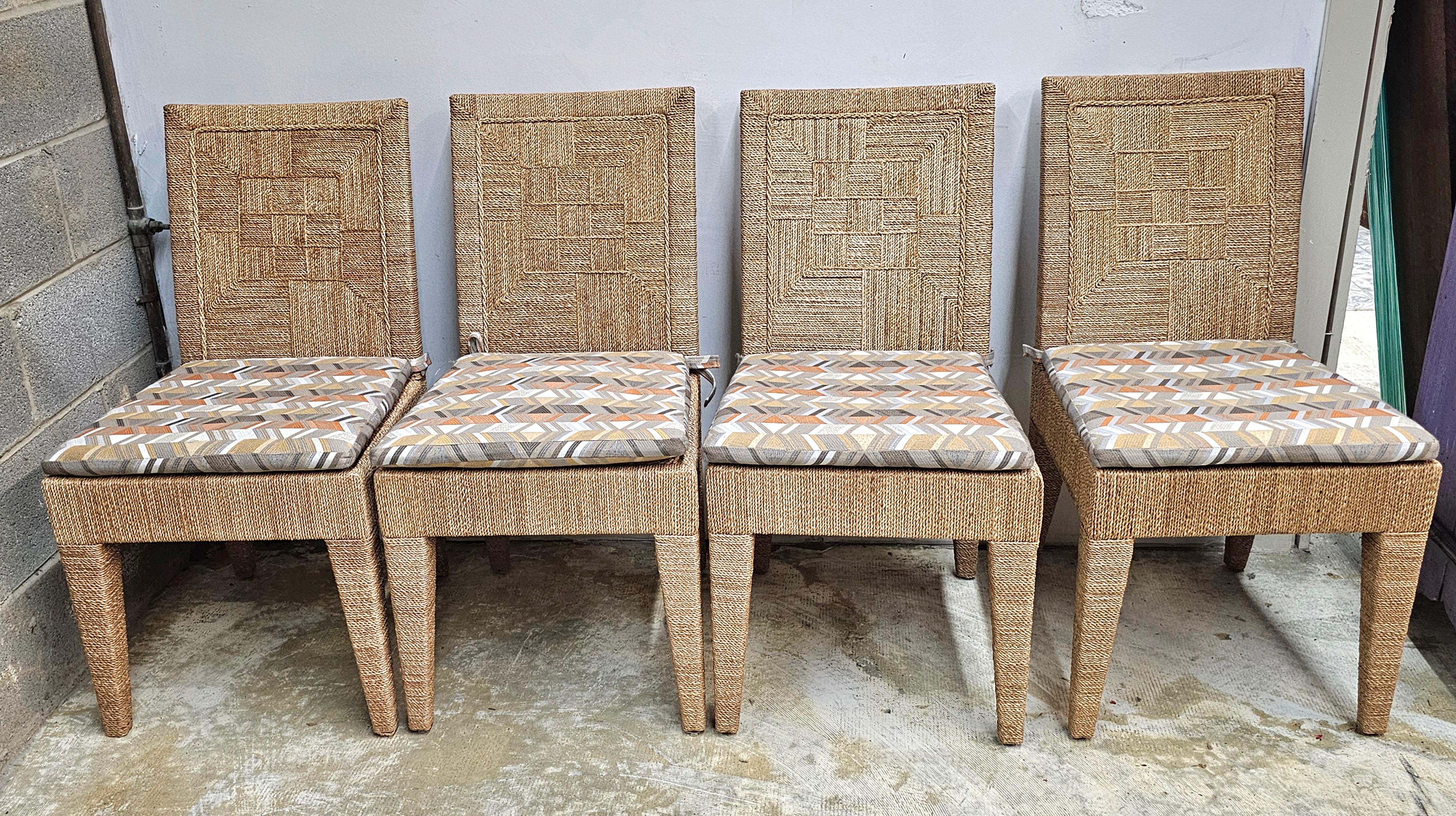 XXI secolo e contemporaneo Set di sei sedie da pranzo Palecek in legno e abaca intrecciata di Vale in vendita