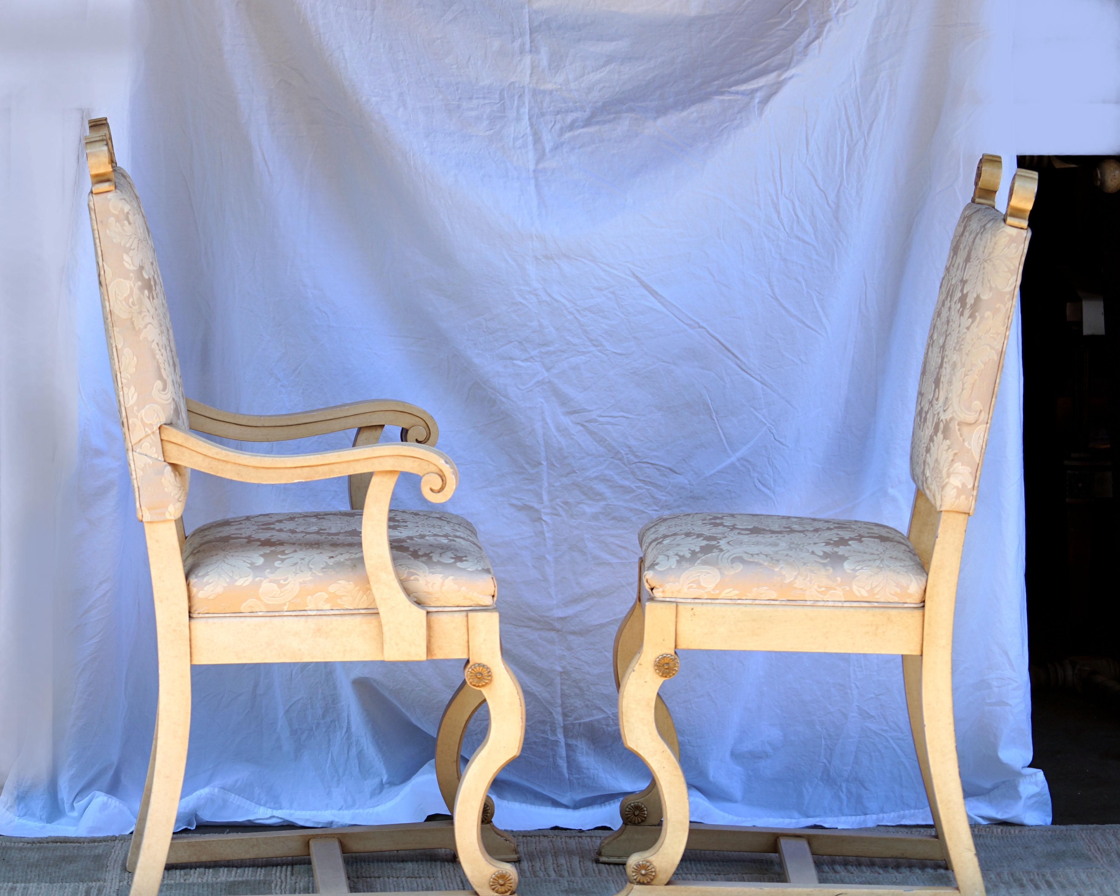 Set aus sechs vergoldeten Vintage-Esszimmerstühlen mit Endstücken im französischen Geschmack (amerikanisch) im Angebot