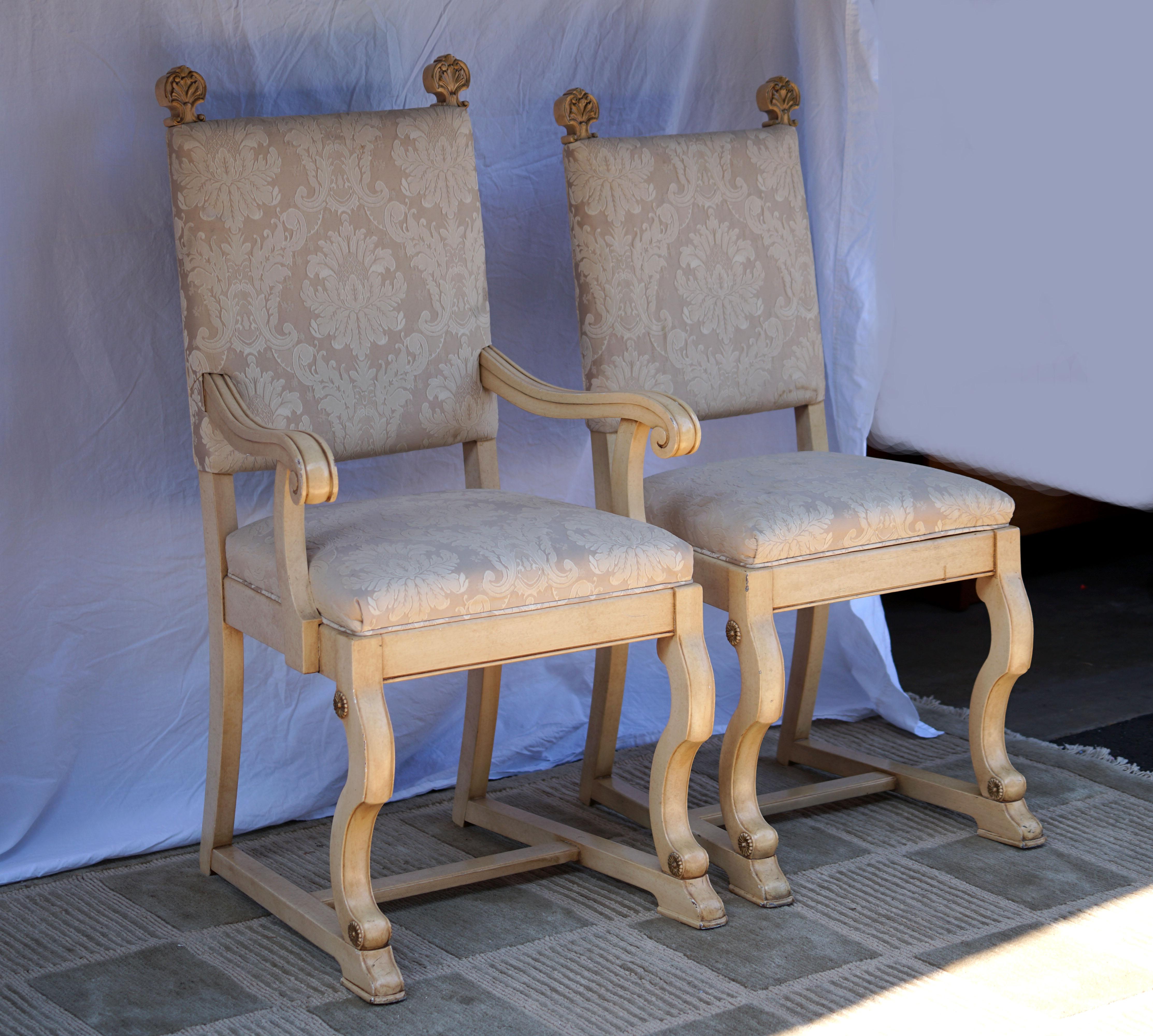 Set of Six Parcel Gilt Vintage Dining Chairs with Finials in the French Taste In Good Condition For Sale In Lomita, CA