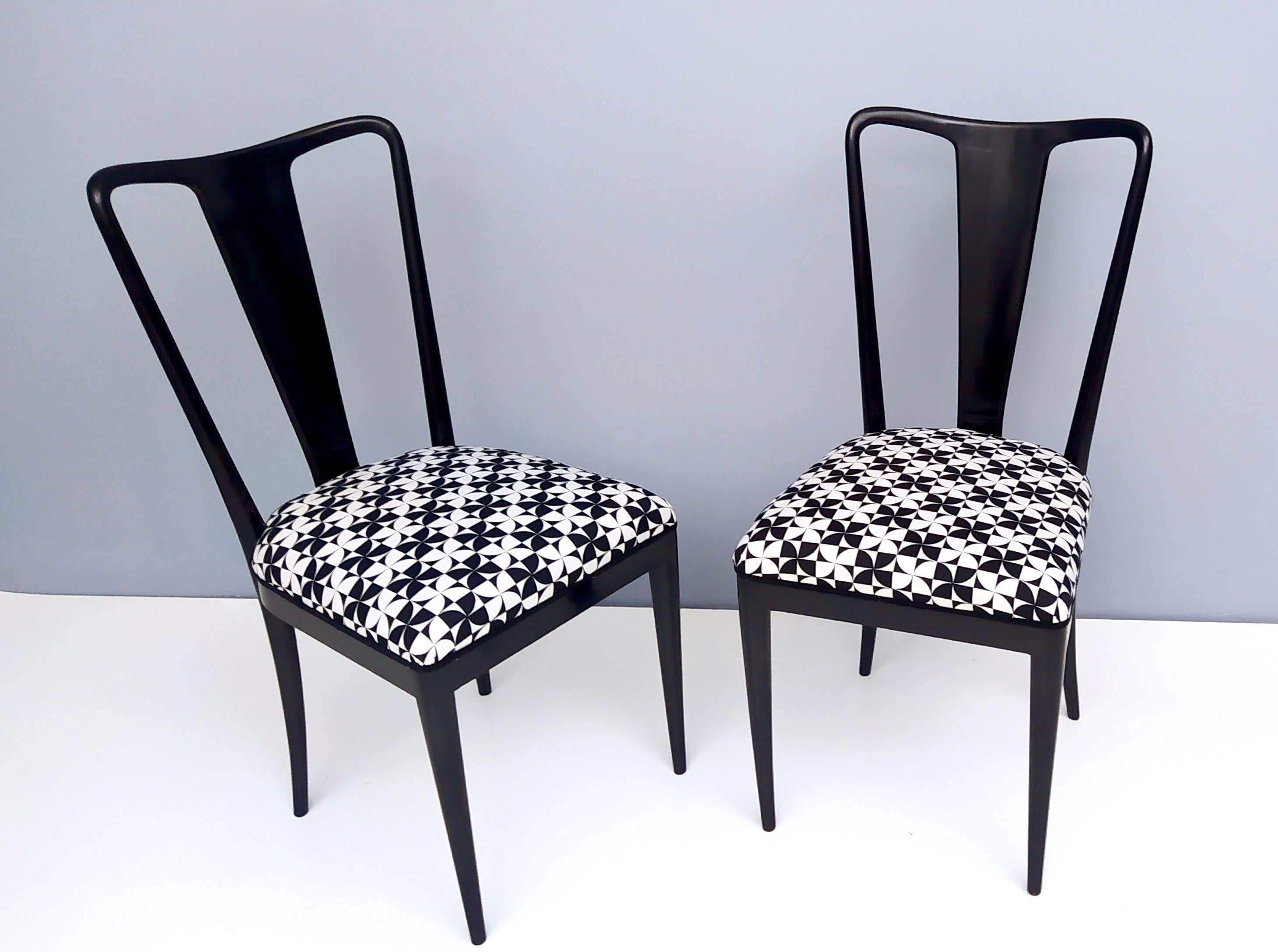 Set of Six Patterned Ebonized Walnut Chairs by Guglielmo Ulrich, Italy In Excellent Condition In Bresso, Lombardy