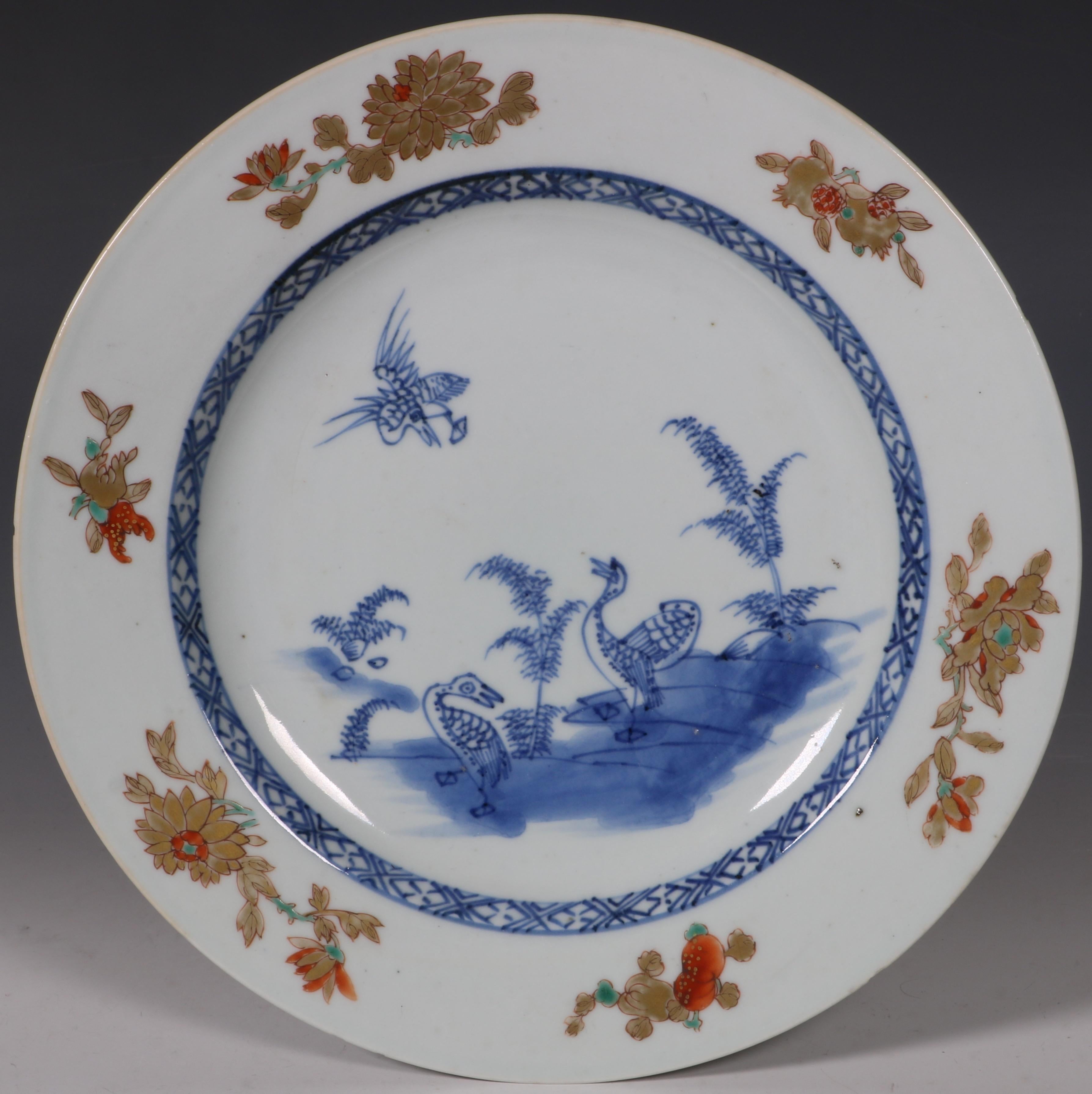 Set of Six Polychrome Chinese Export Porcelain Plates Qianlong, circa 1760 For Sale 5